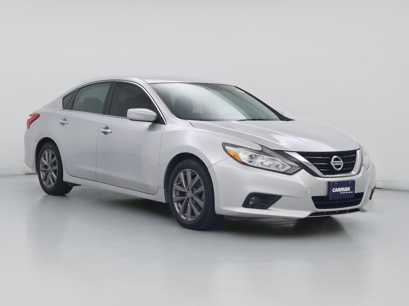 2017 Nissan Altima SV -
                  Irving, TX