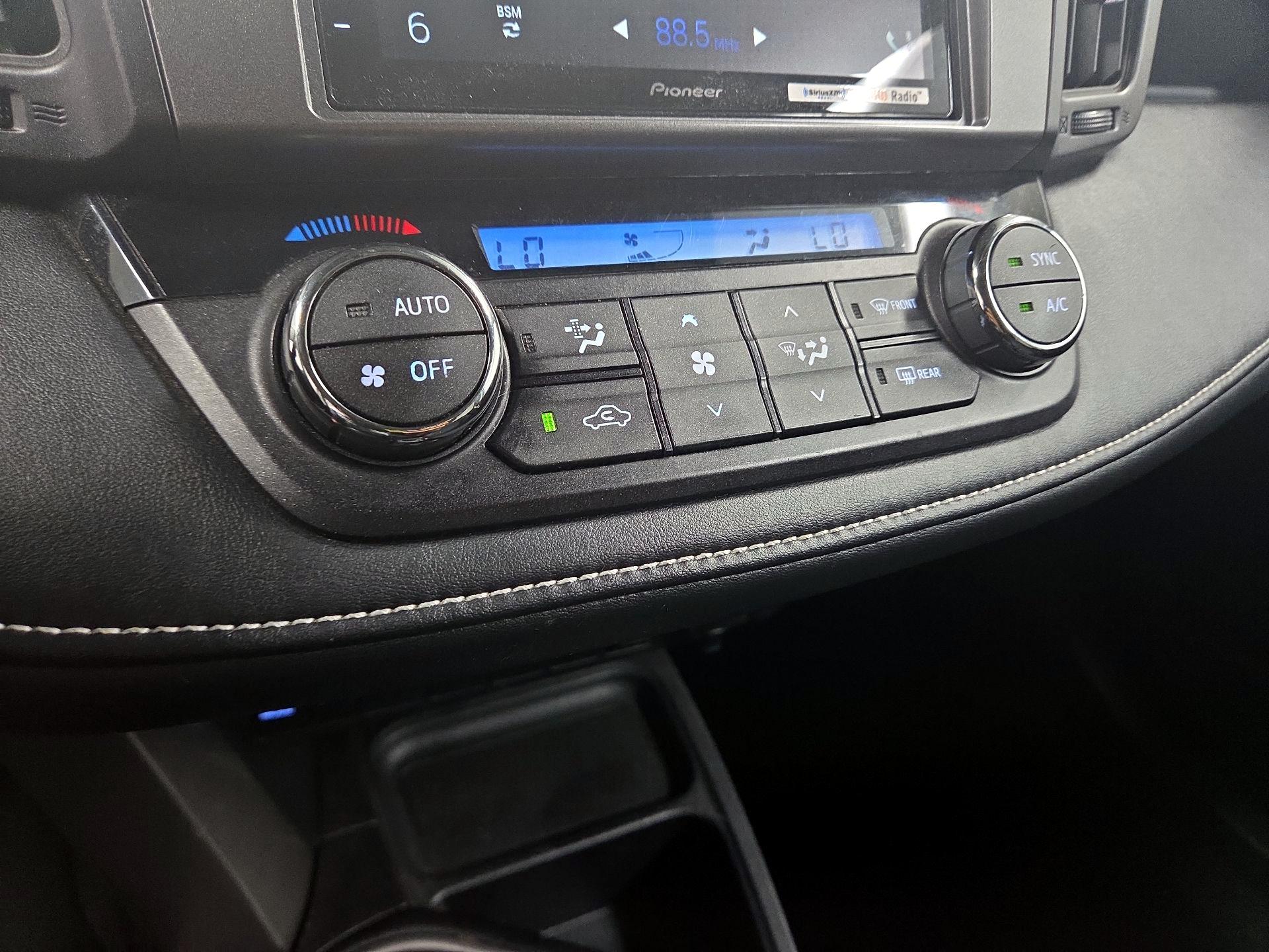 Thumbnail: 2016 Toyota RAV4 - 12