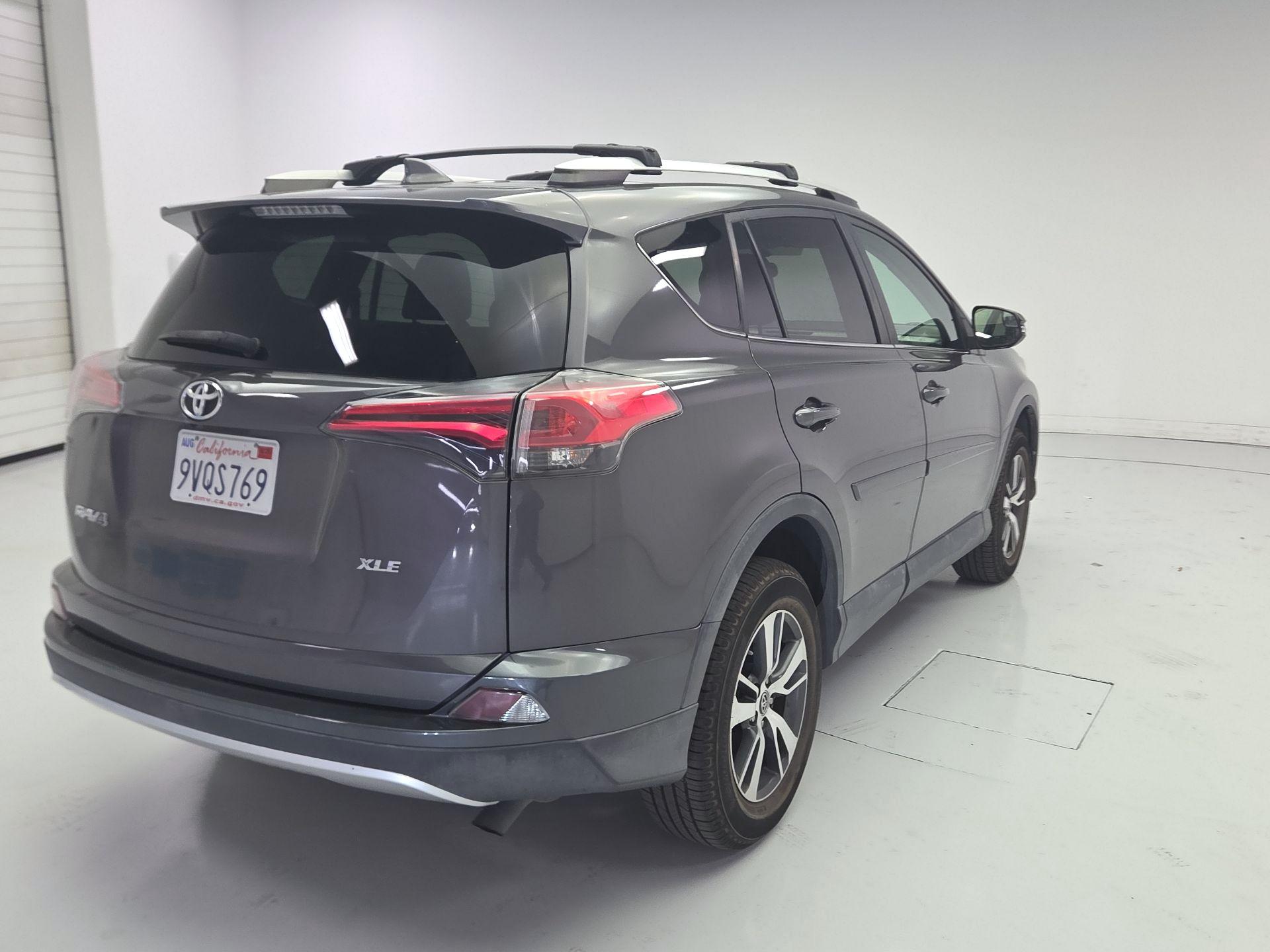 Thumbnail: 2016 Toyota RAV4 - 5