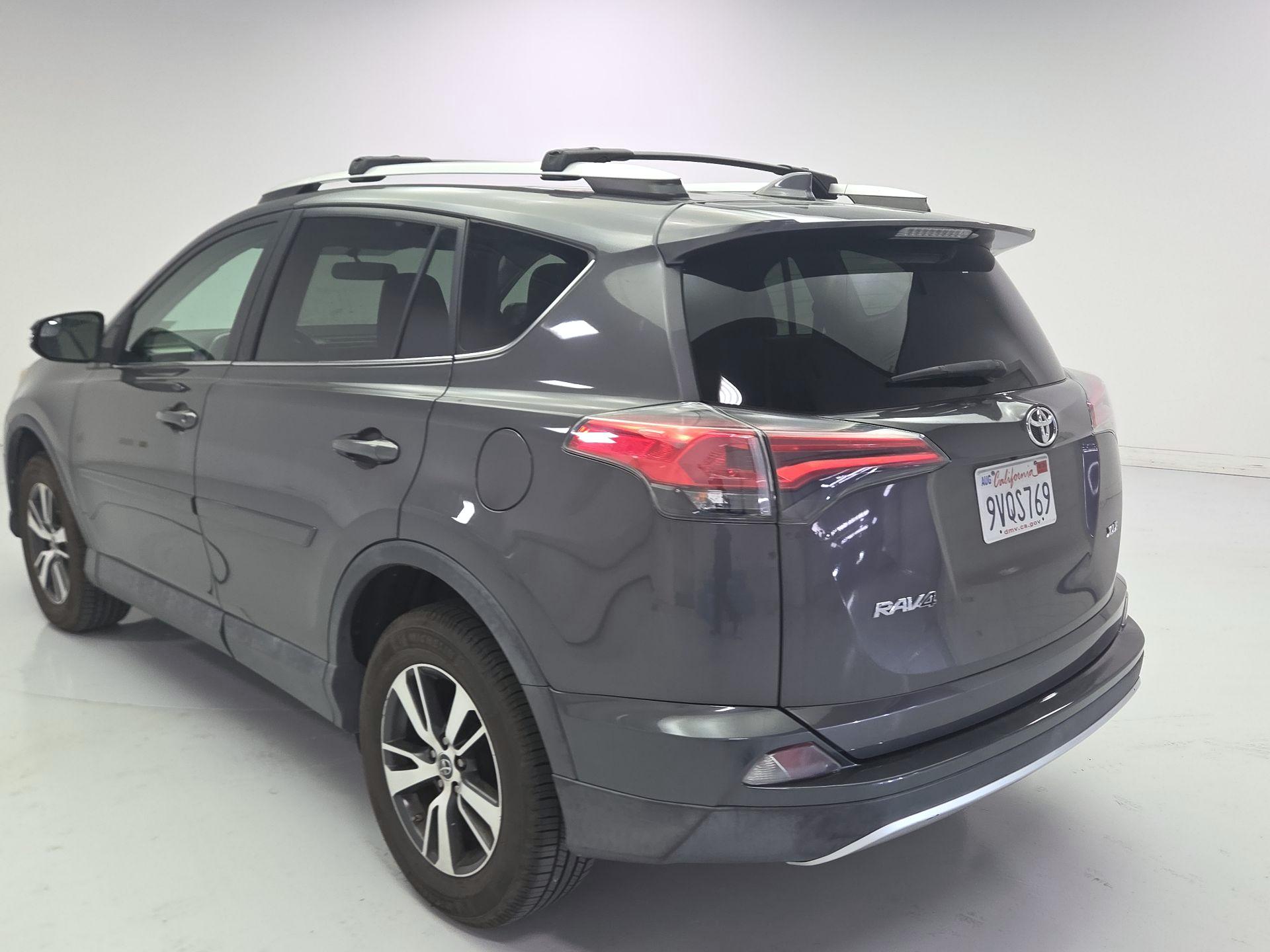 Thumbnail: 2016 Toyota RAV4 - 7