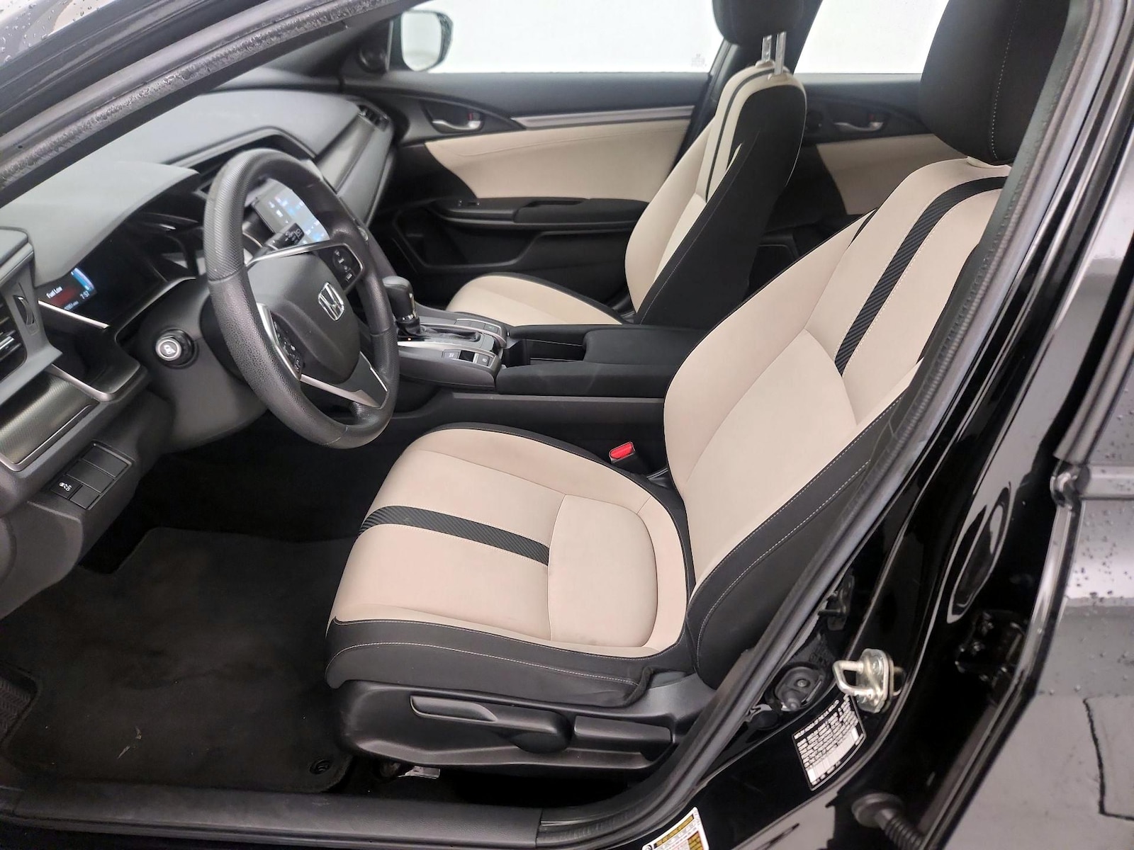 2018 Honda Civic Hatchback EX - Photo 12