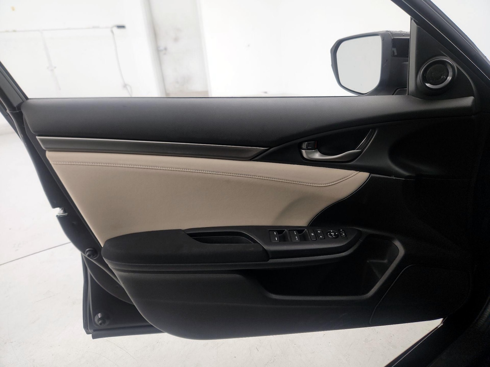 2018 Honda Civic Hatchback EX - Photo 13