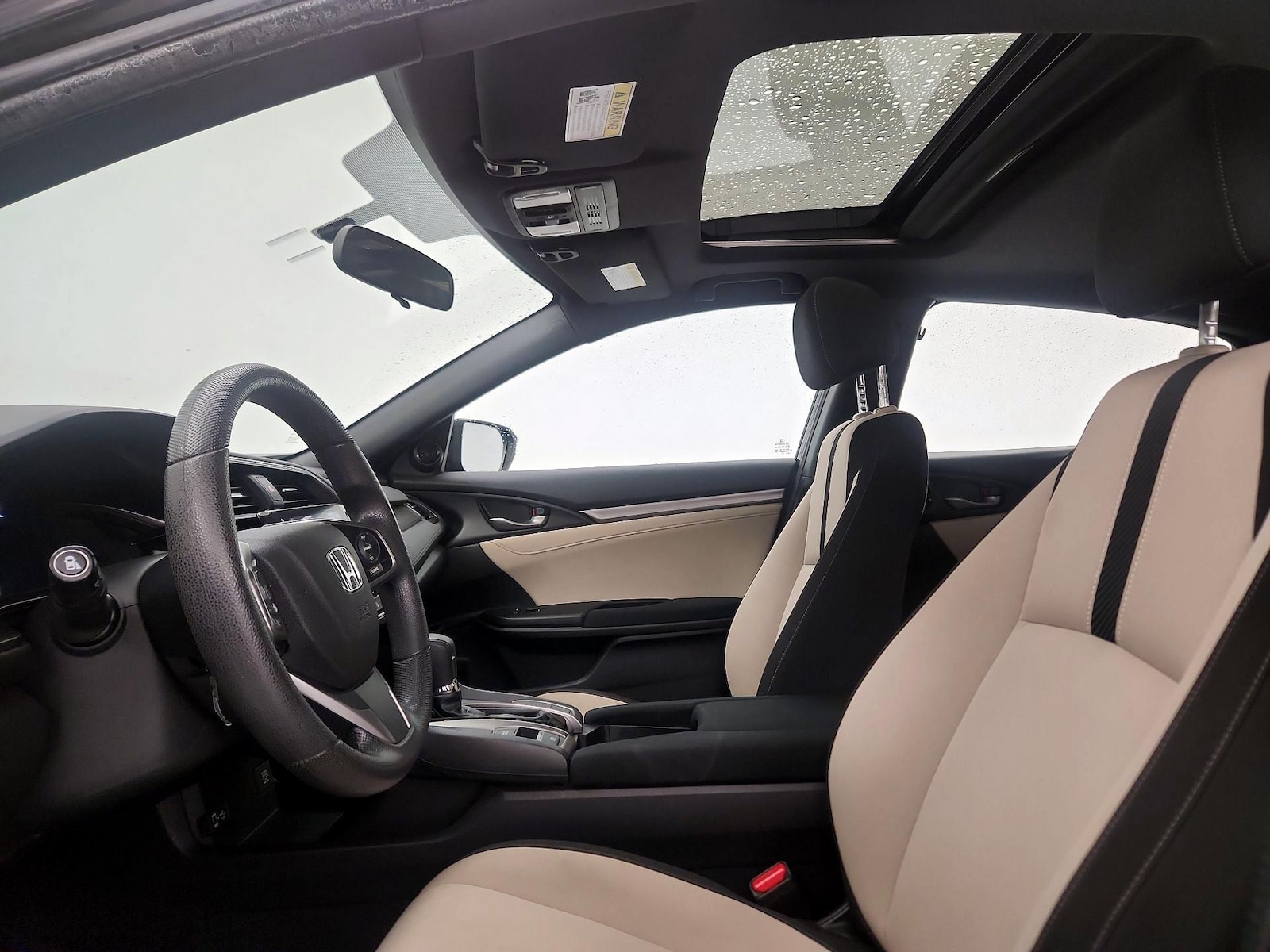 2018 Honda Civic Hatchback EX - Photo 20