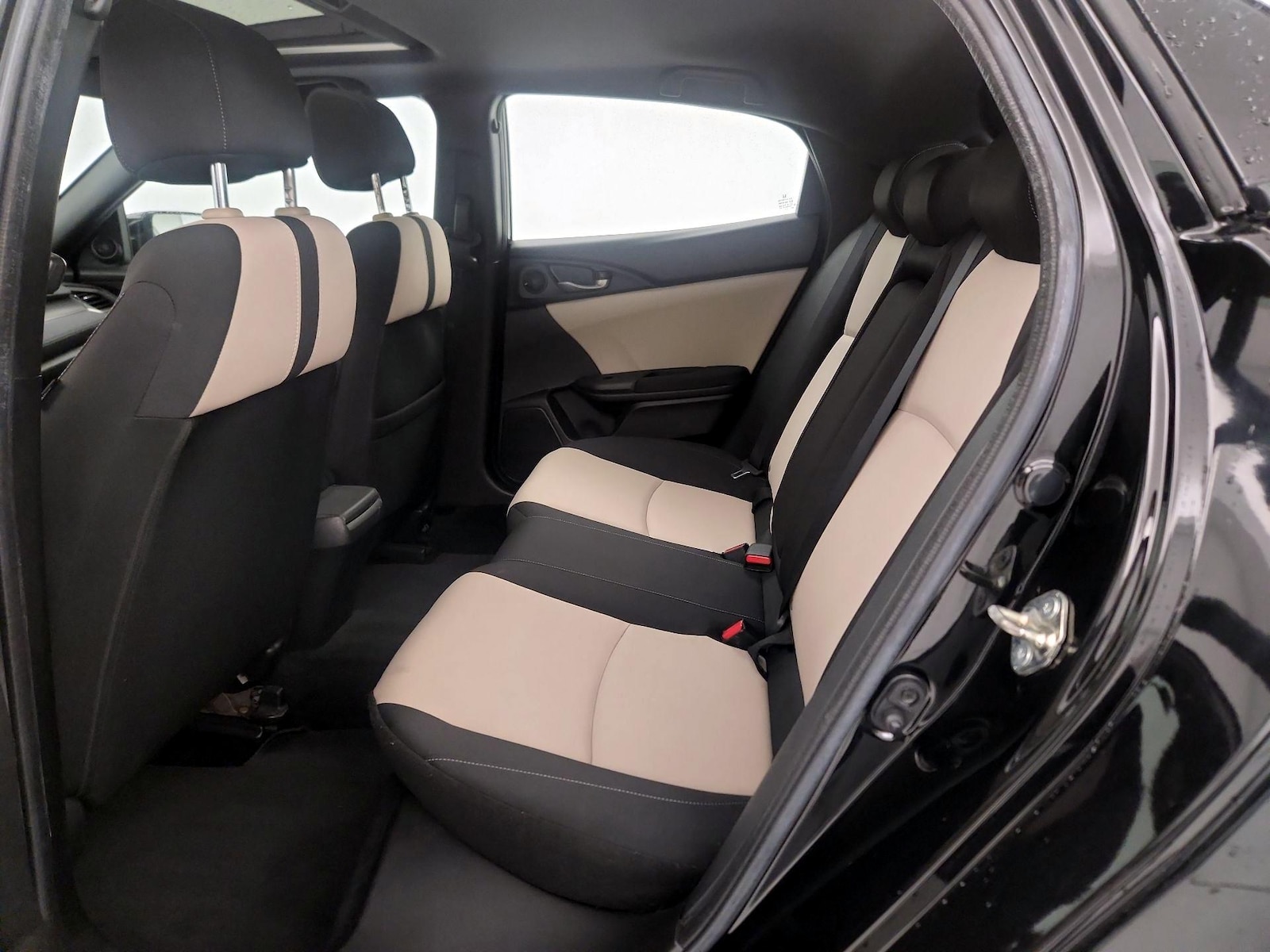 2018 Honda Civic Hatchback EX - Photo 21