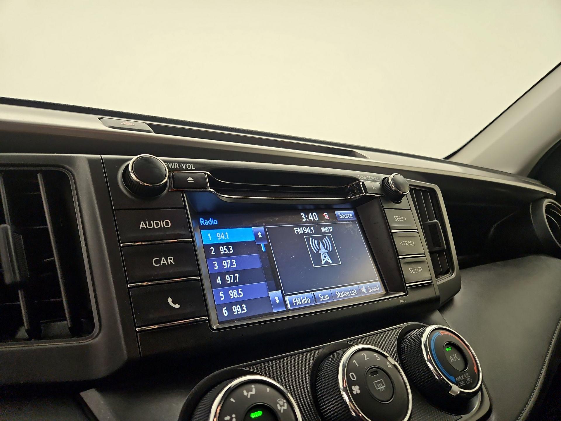 Thumbnail: 2018 Toyota RAV4 - 13