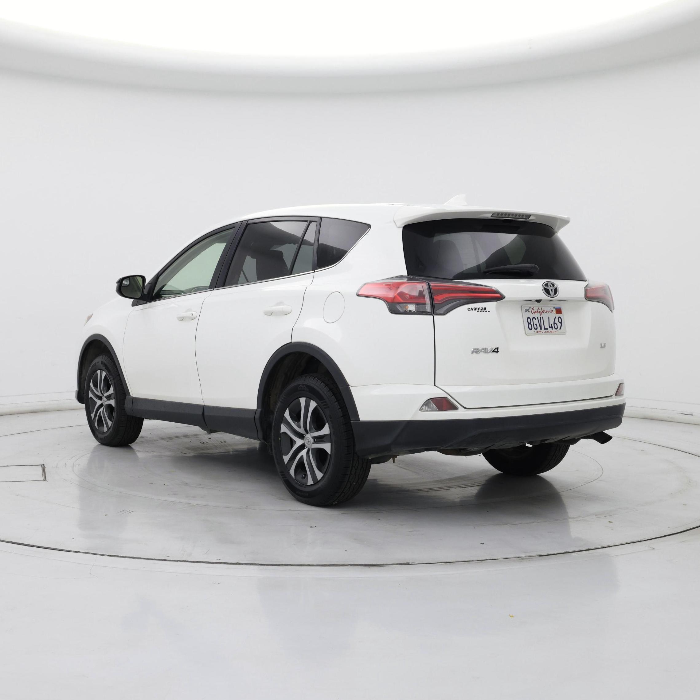 Thumbnail: 2018 Toyota RAV4 - 2