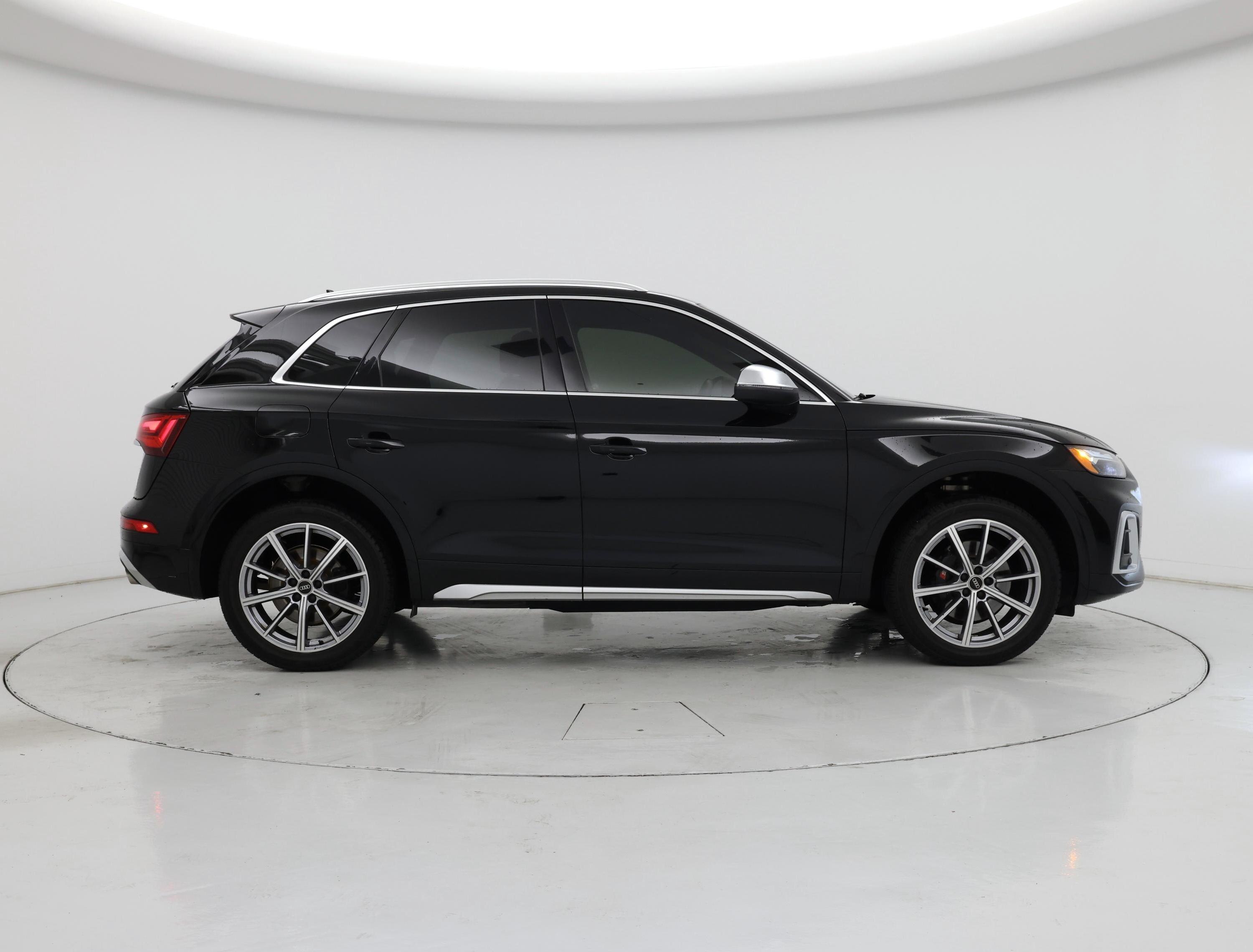 Thumbnail: 2022 Audi SQ5 - 7