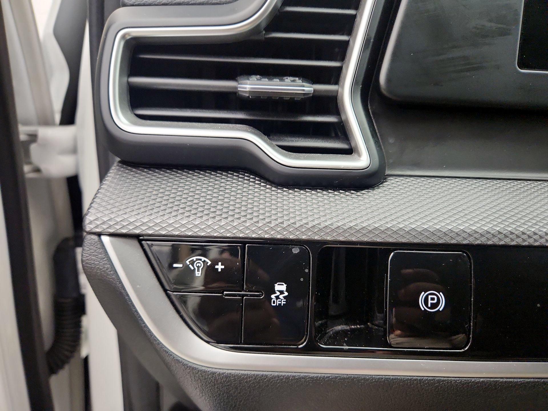 Thumbnail: 2024 Kia Sportage - 13