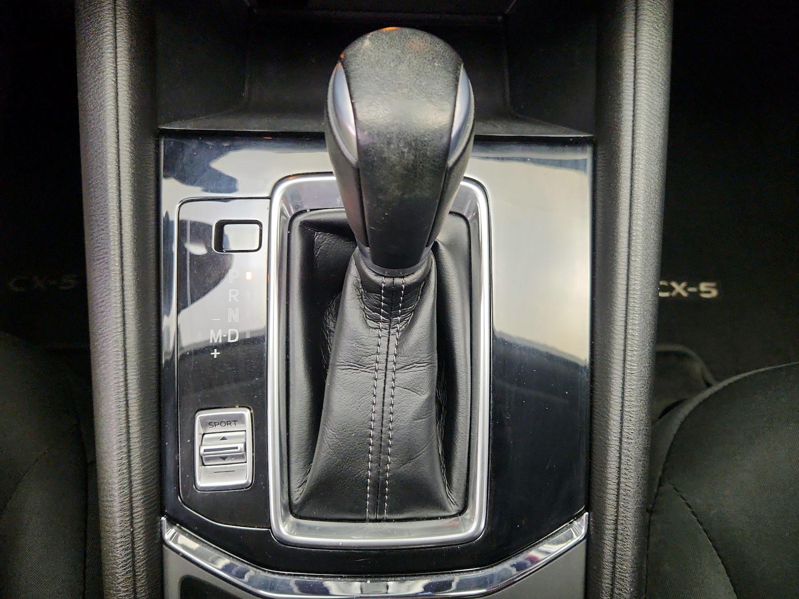 2020 Mazda CX-5 Sport - Photo 18