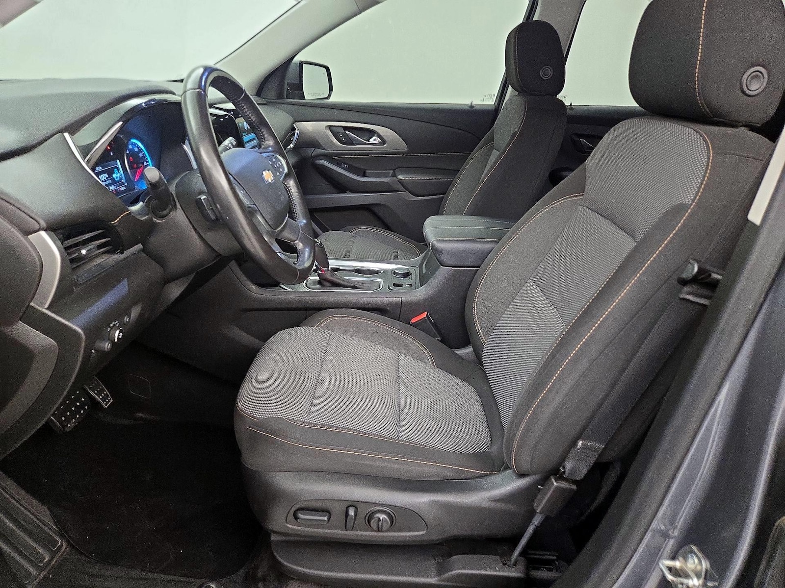 2019 Chevrolet Traverse 1LT - Photo 12