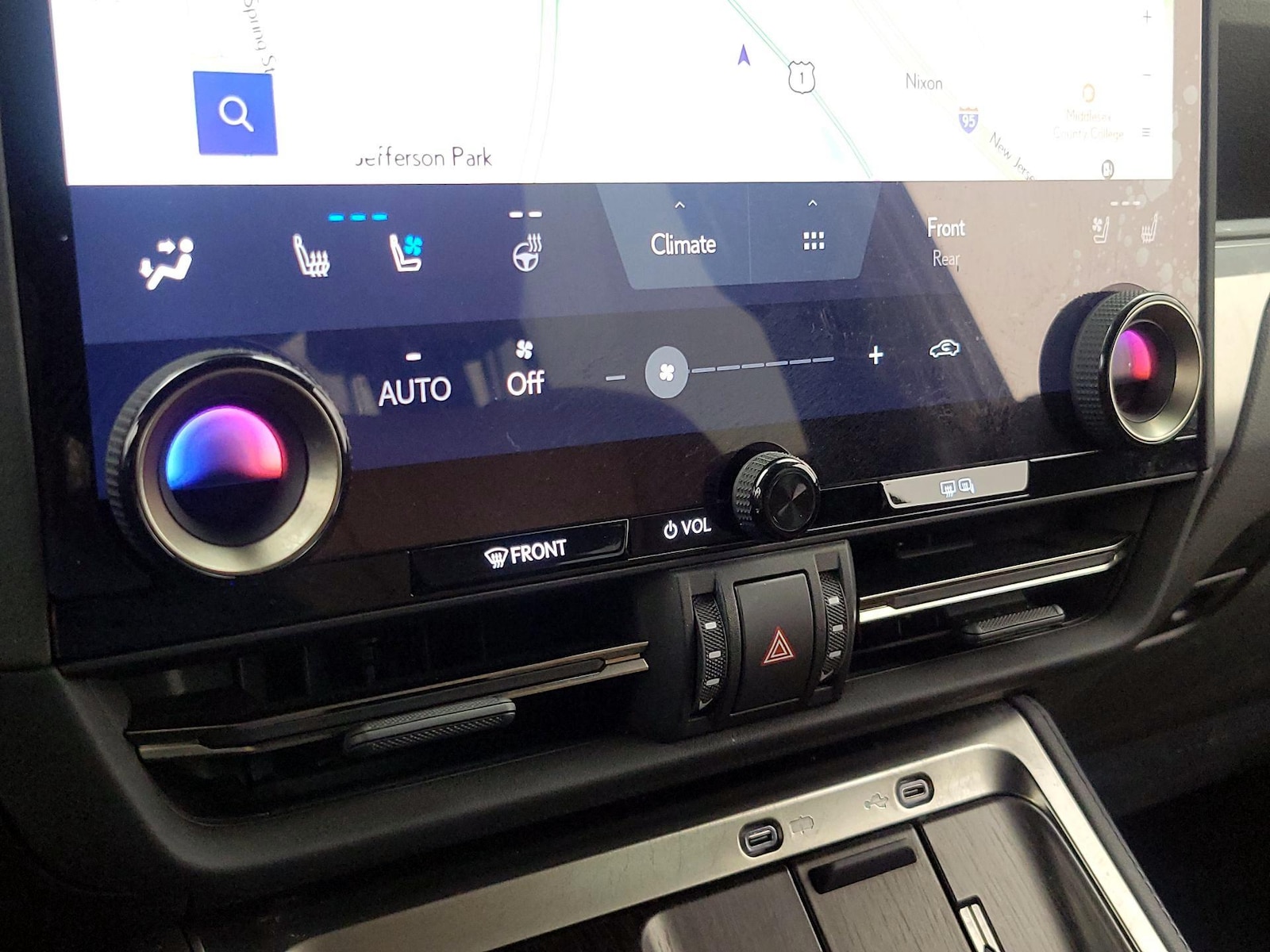 2024 Lexus GX Premium+ - Photo 17