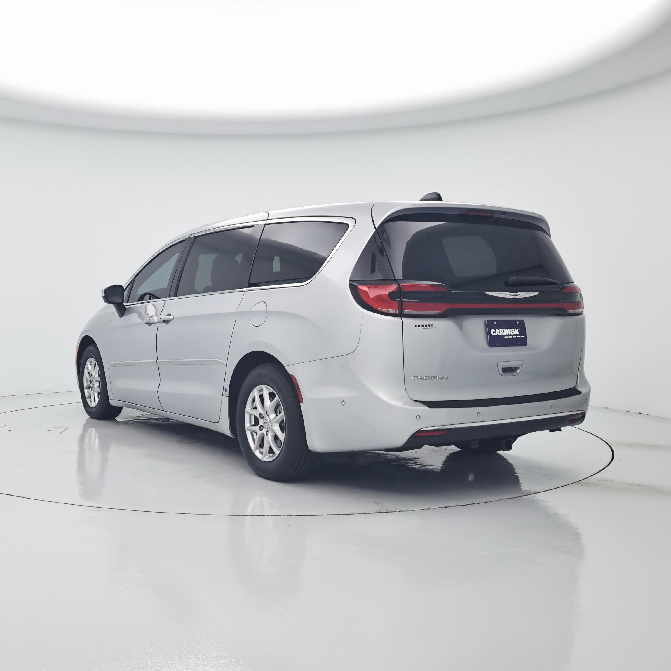 Thumbnail: 2023 Chrysler Pacifica - 2