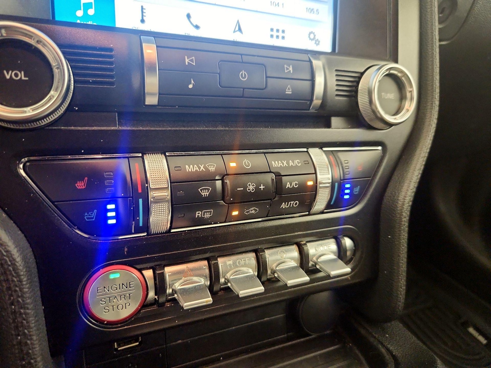 2018 Ford Mustang GT Premium - Photo 18