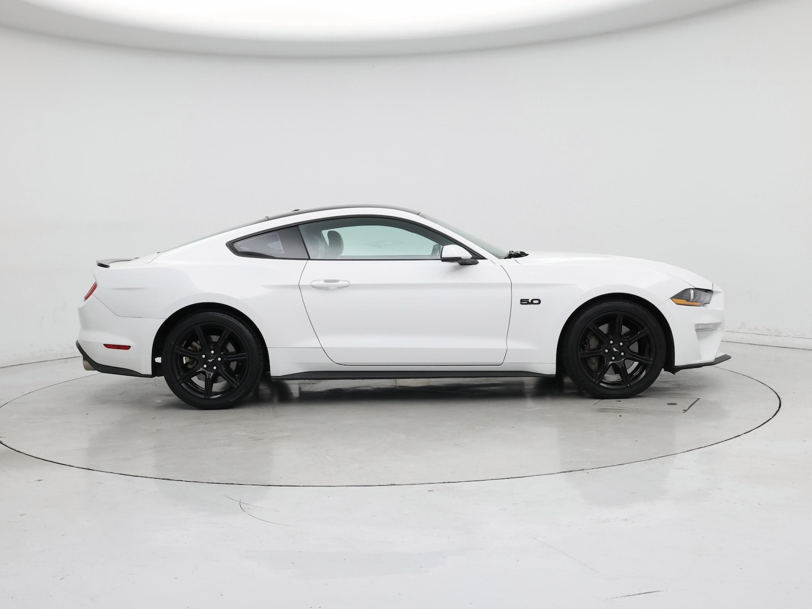 2018 Ford Mustang GT Premium - Photo 8