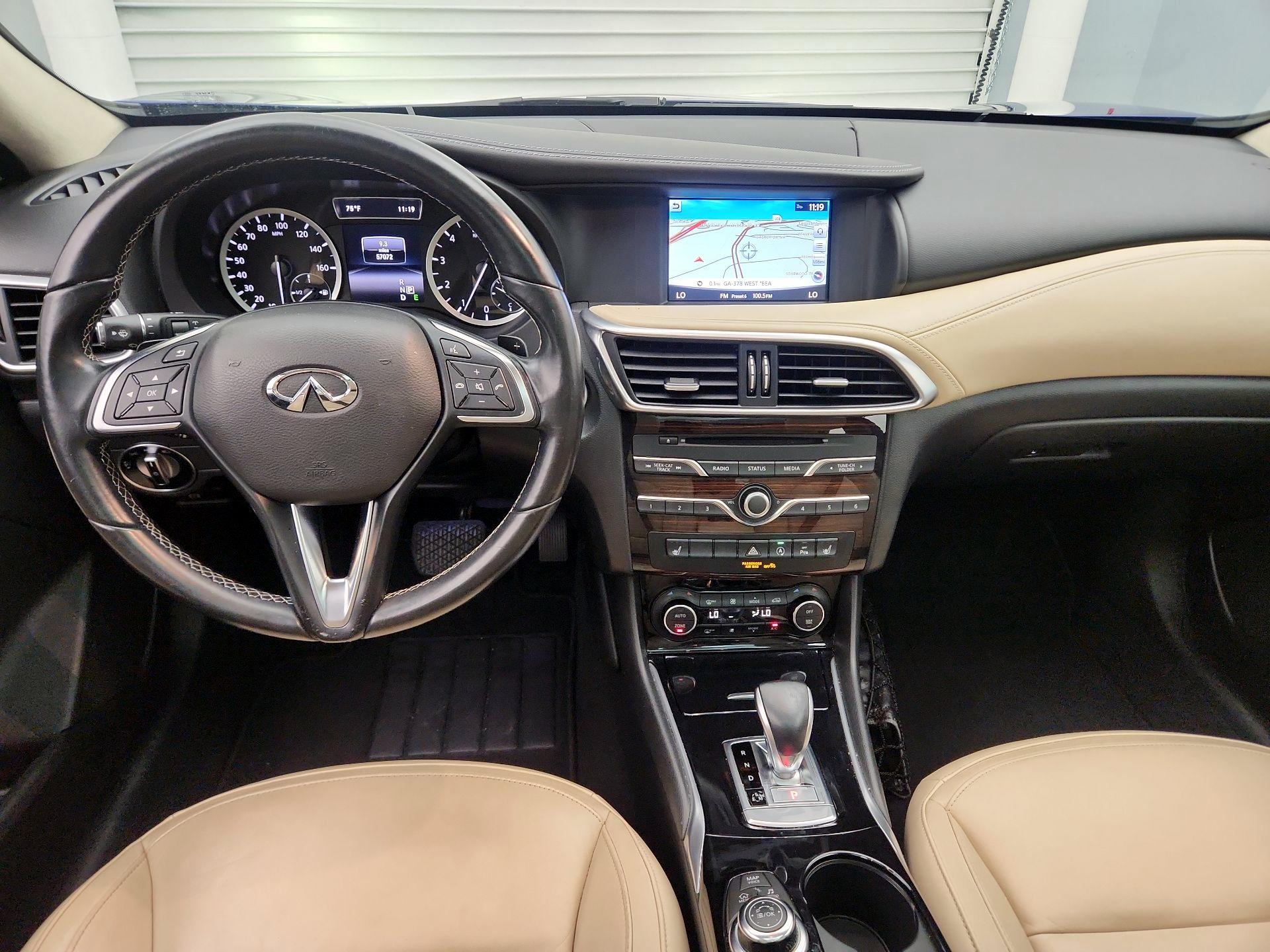 Thumbnail: 2017 INFINITI QX30 - 9