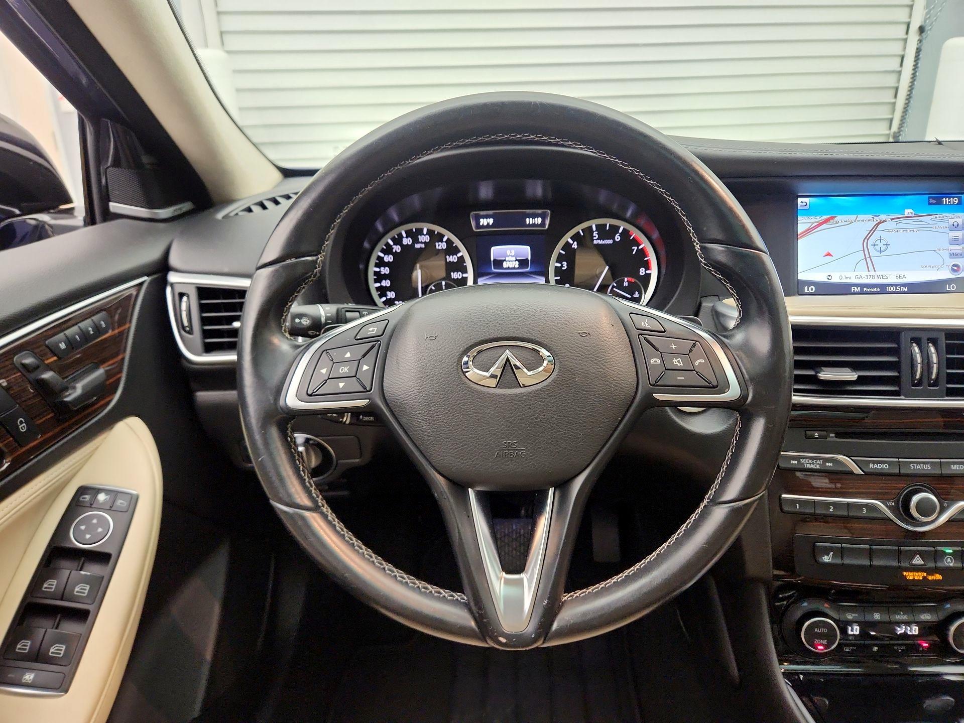 Thumbnail: 2017 INFINITI QX30 - 10
