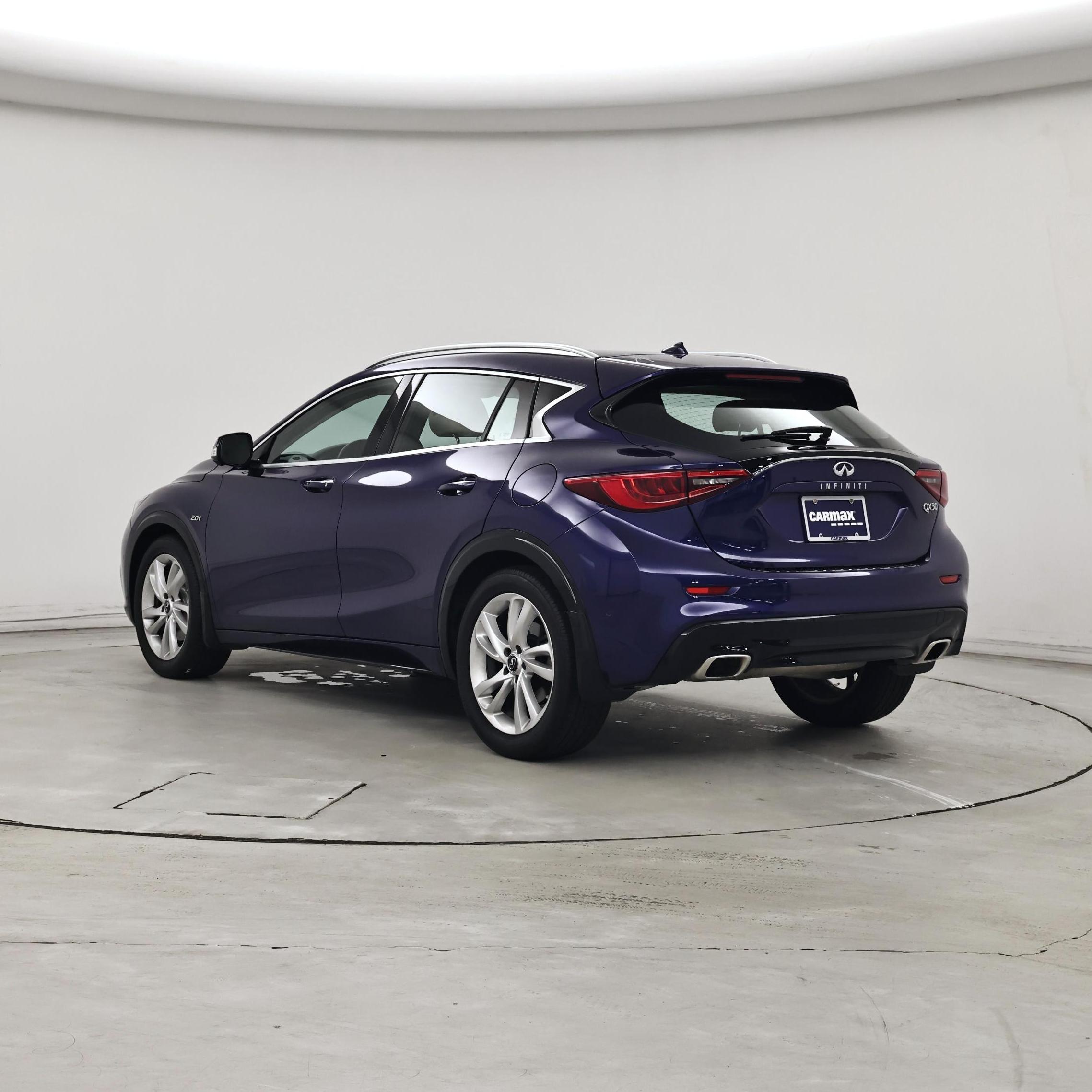 Thumbnail: 2017 INFINITI QX30 - 2