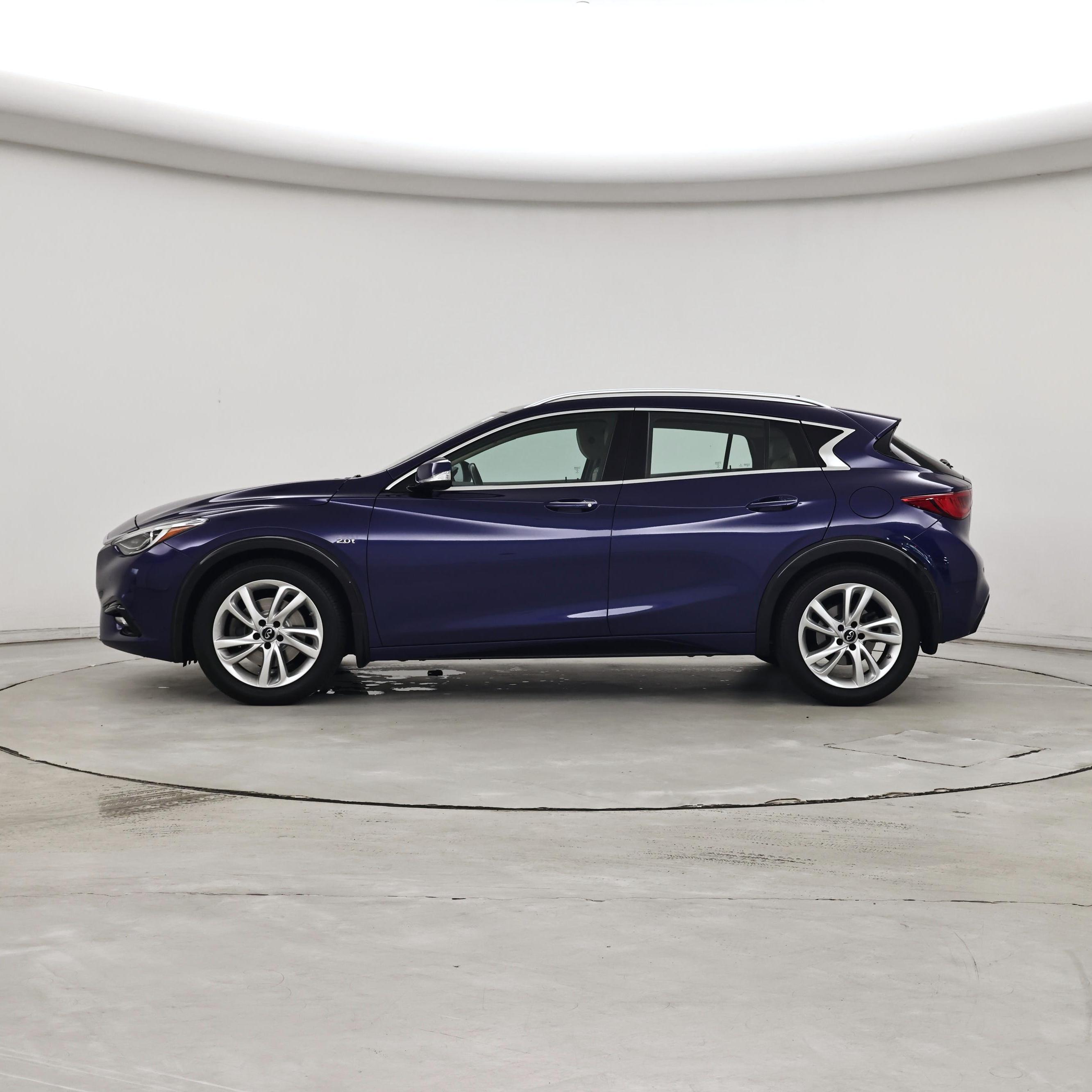 Thumbnail: 2017 INFINITI QX30 - 3