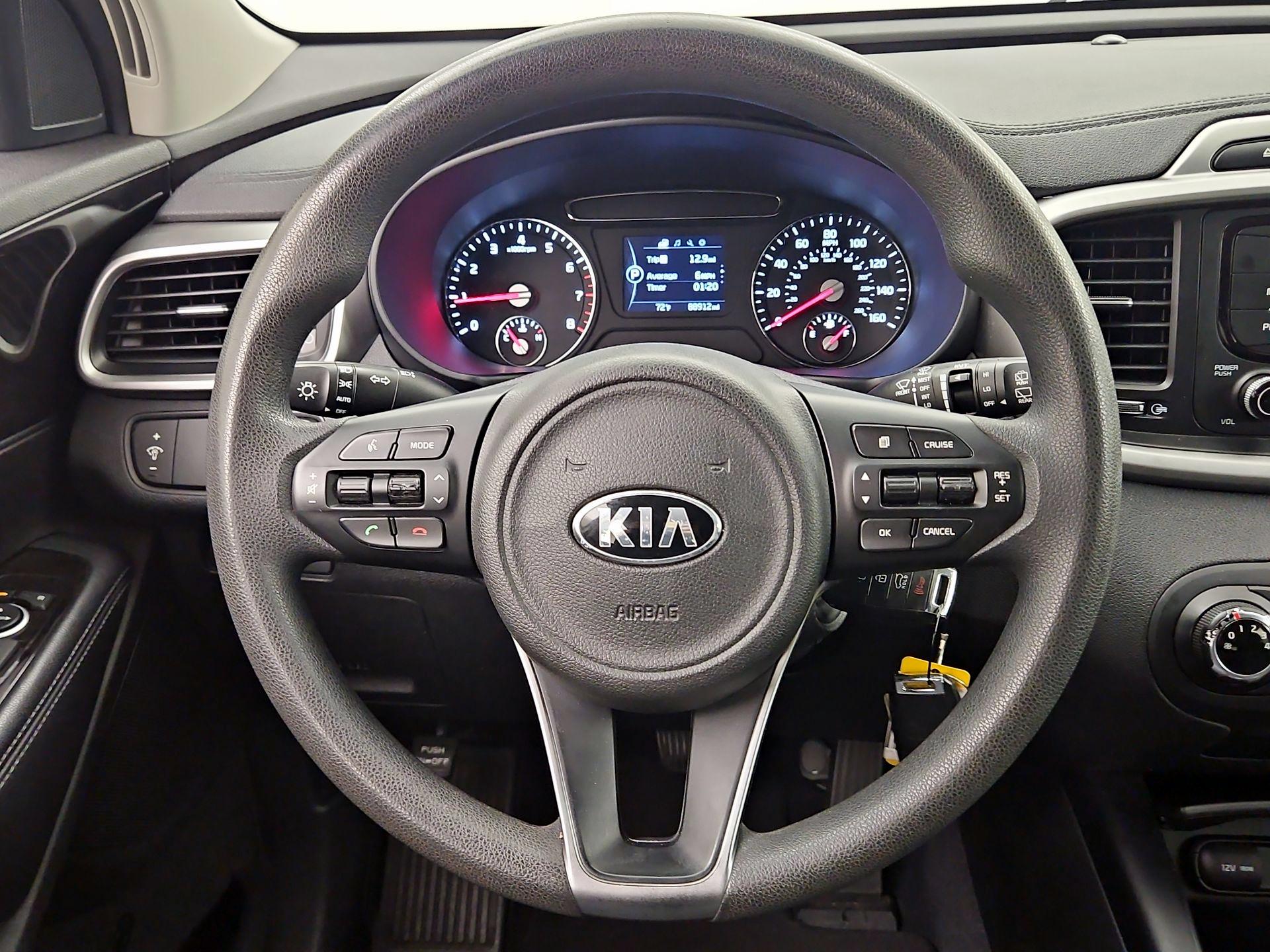 Thumbnail: 2017 Kia Sorento - 10