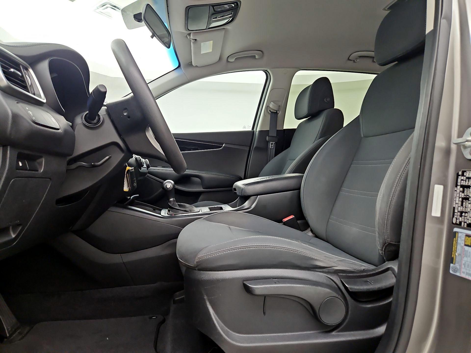 Thumbnail: 2017 Kia Sorento - 11