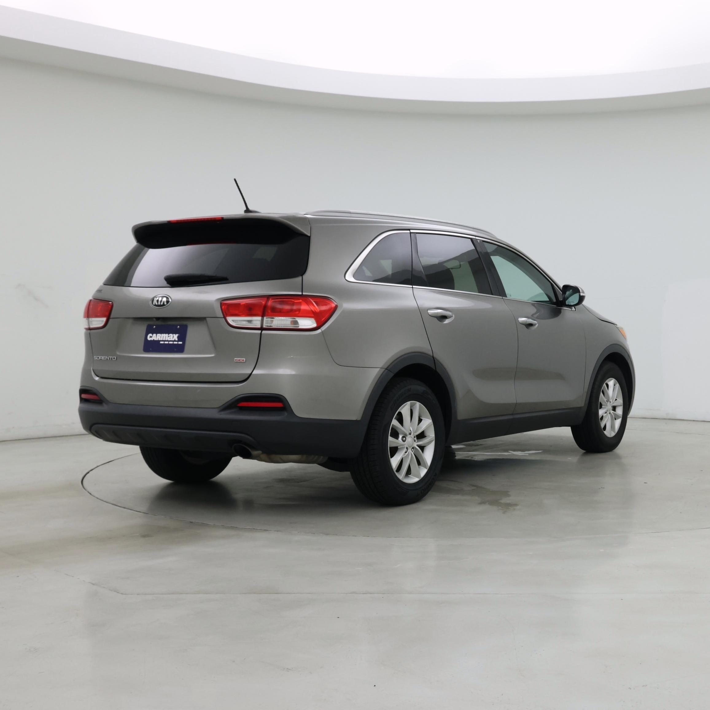 Thumbnail: 2017 Kia Sorento - 8