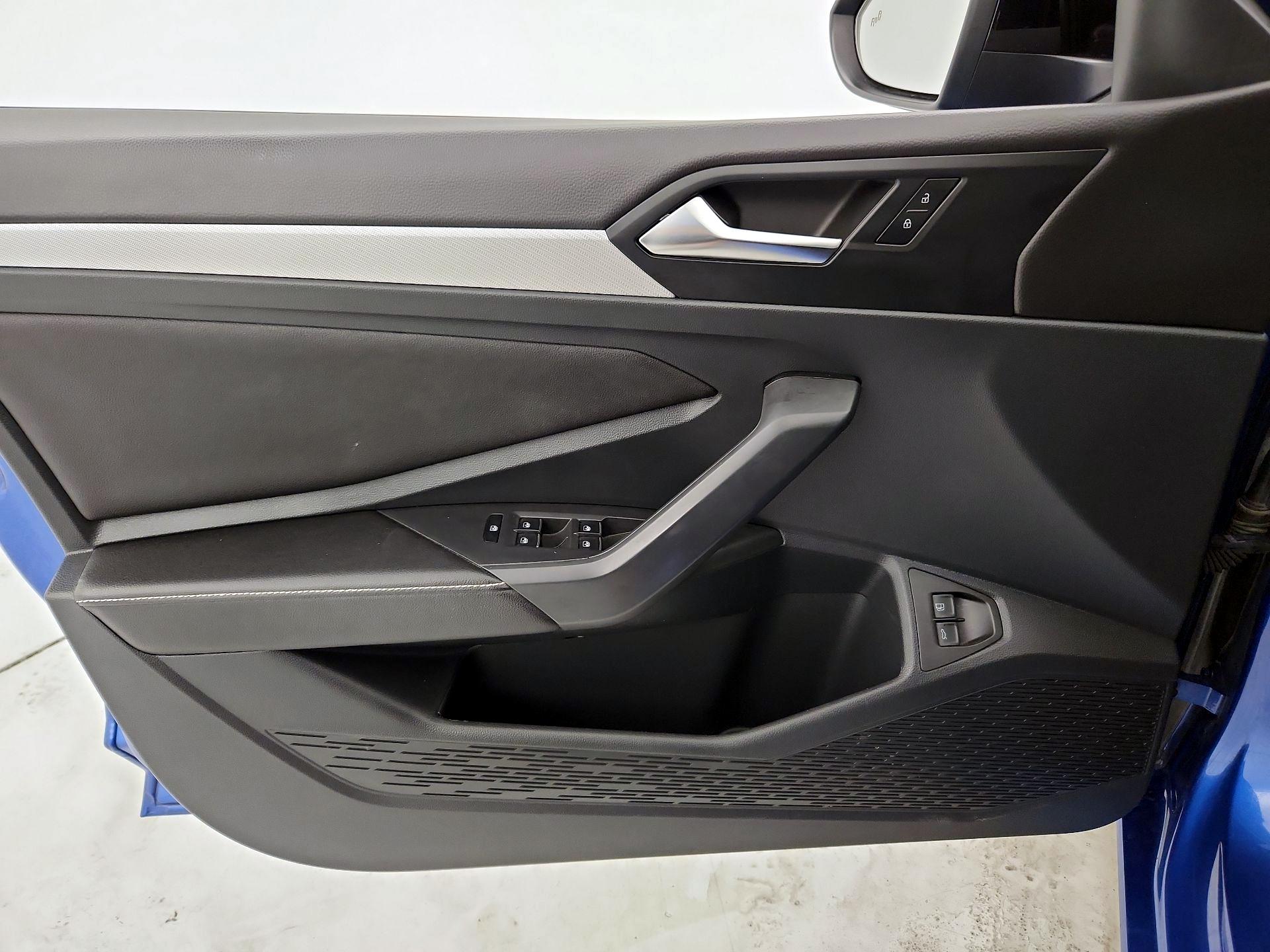 Thumbnail: 2023 Volkswagen Jetta - 12