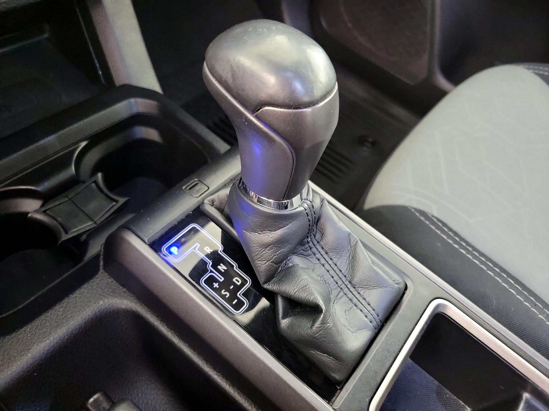 Thumbnail: 2021 Toyota Tacoma - 15