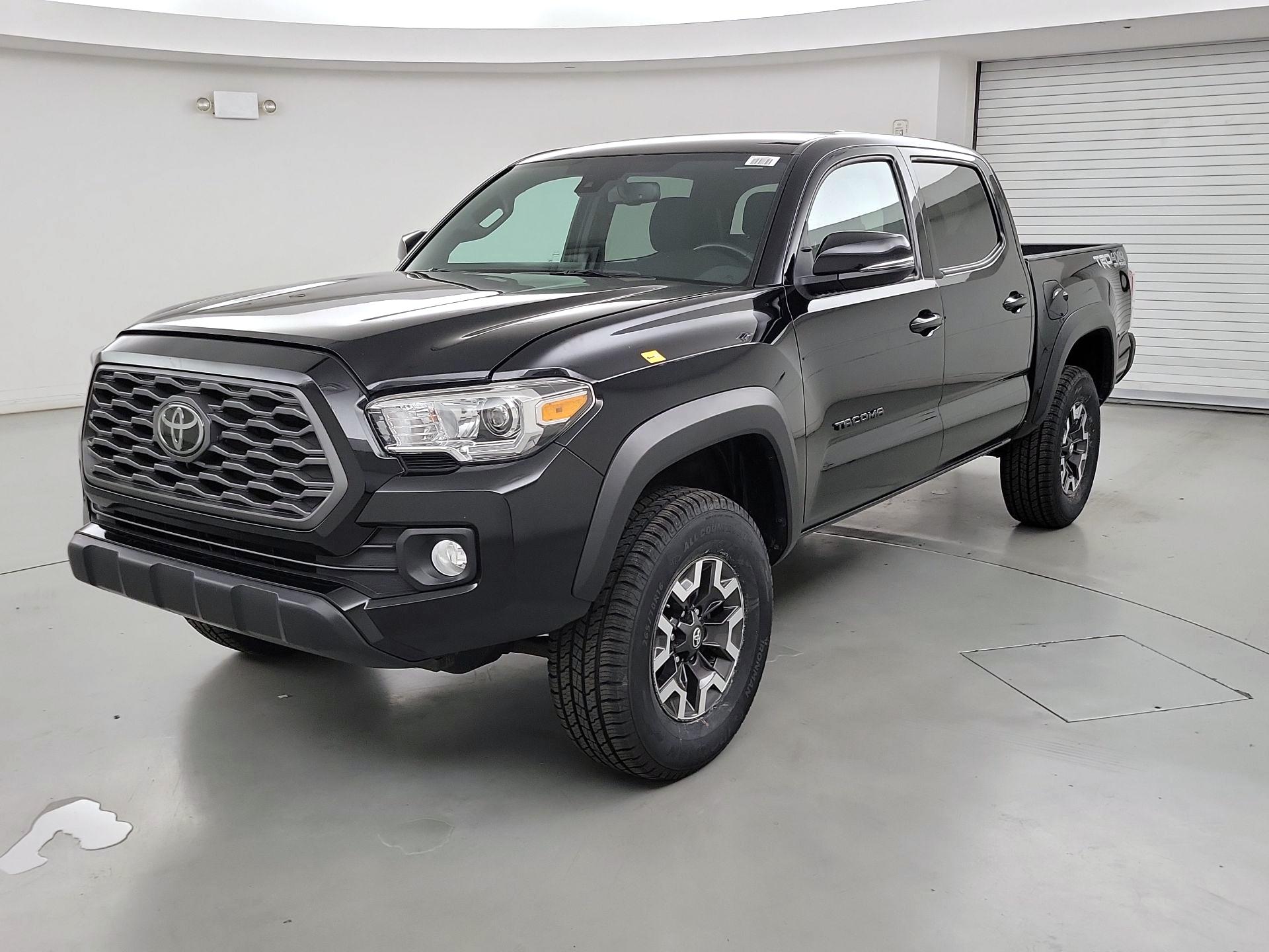 Thumbnail: 2021 Toyota Tacoma - 3