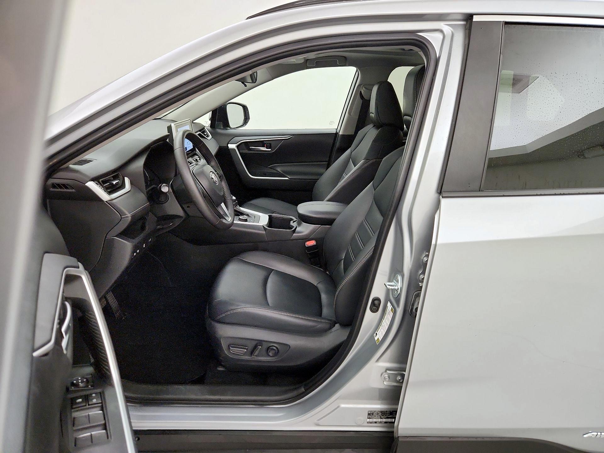 Thumbnail: 2024 Toyota RAV4 - 11