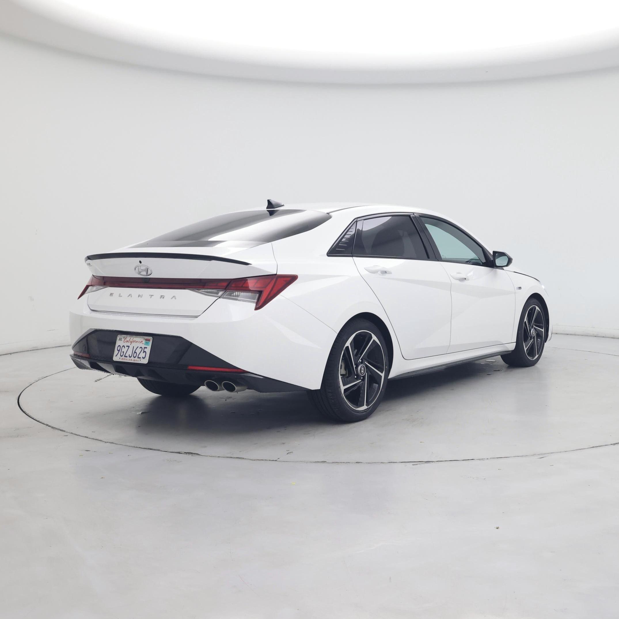 Thumbnail: 2023 Hyundai Elantra - 8