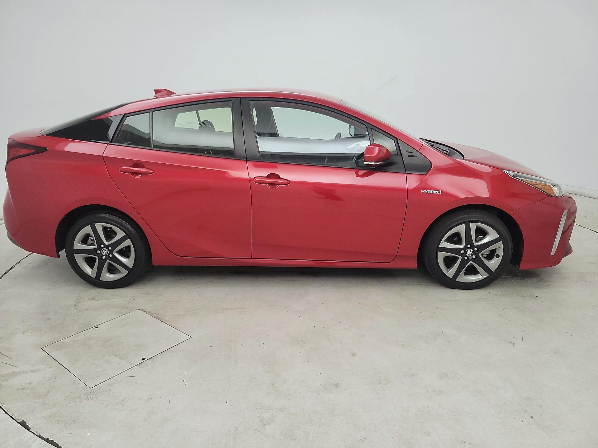 Thumbnail: 2022 Toyota Prius - 4