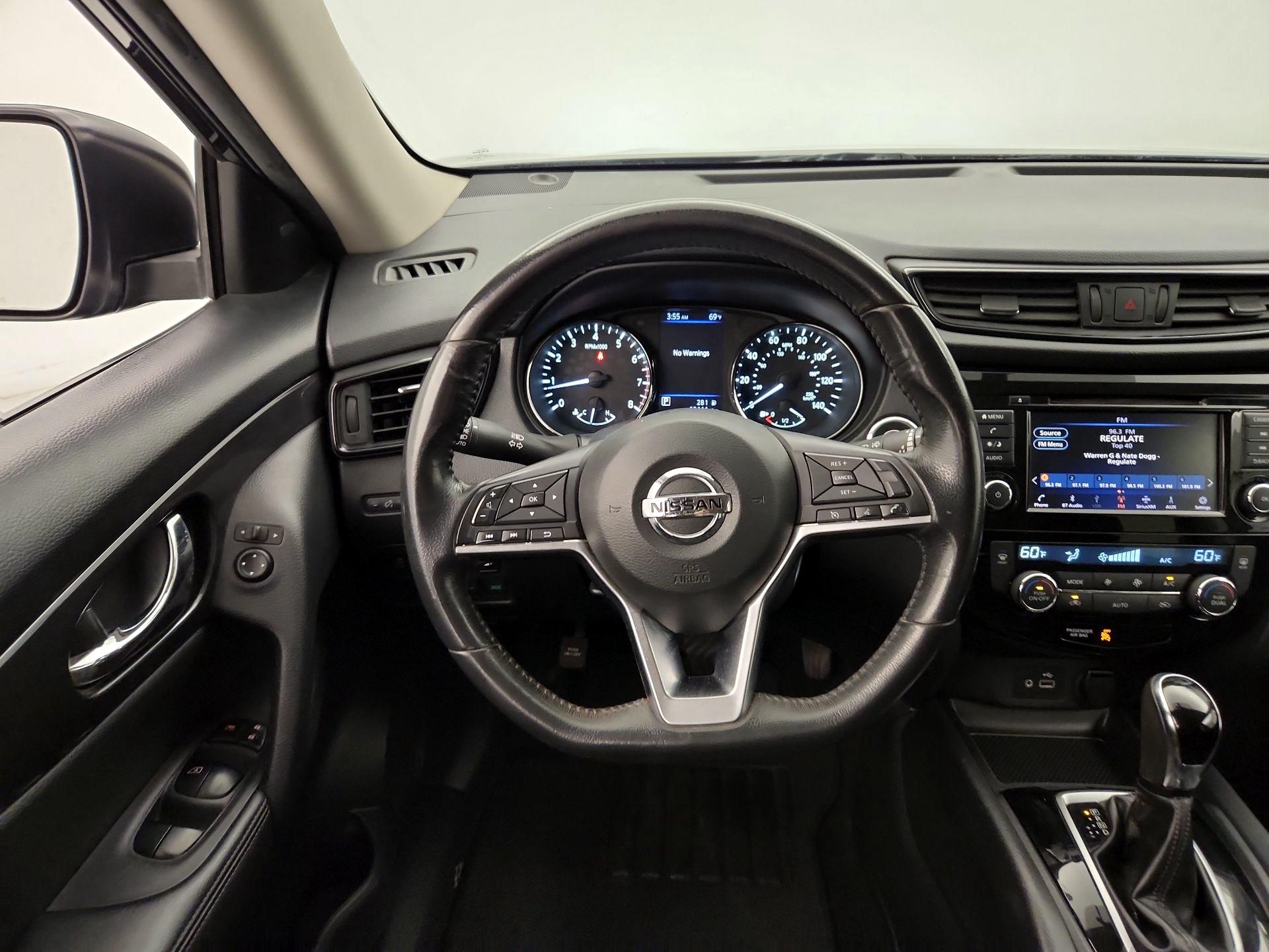 Thumbnail: 2018 Nissan Rogue - 10