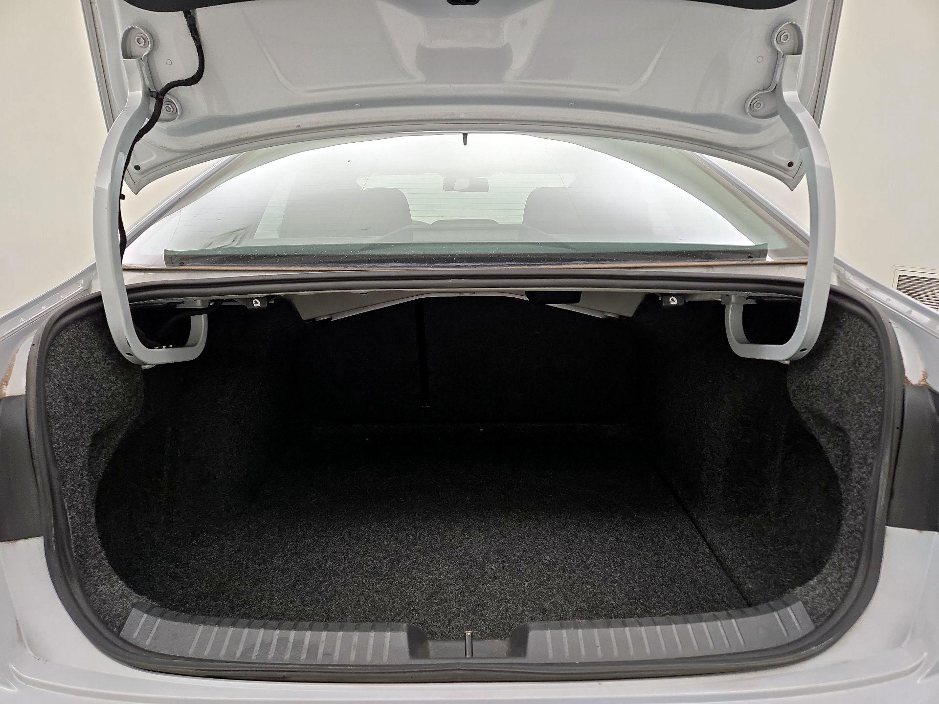 Thumbnail: 2019 Volkswagen Jetta - 20