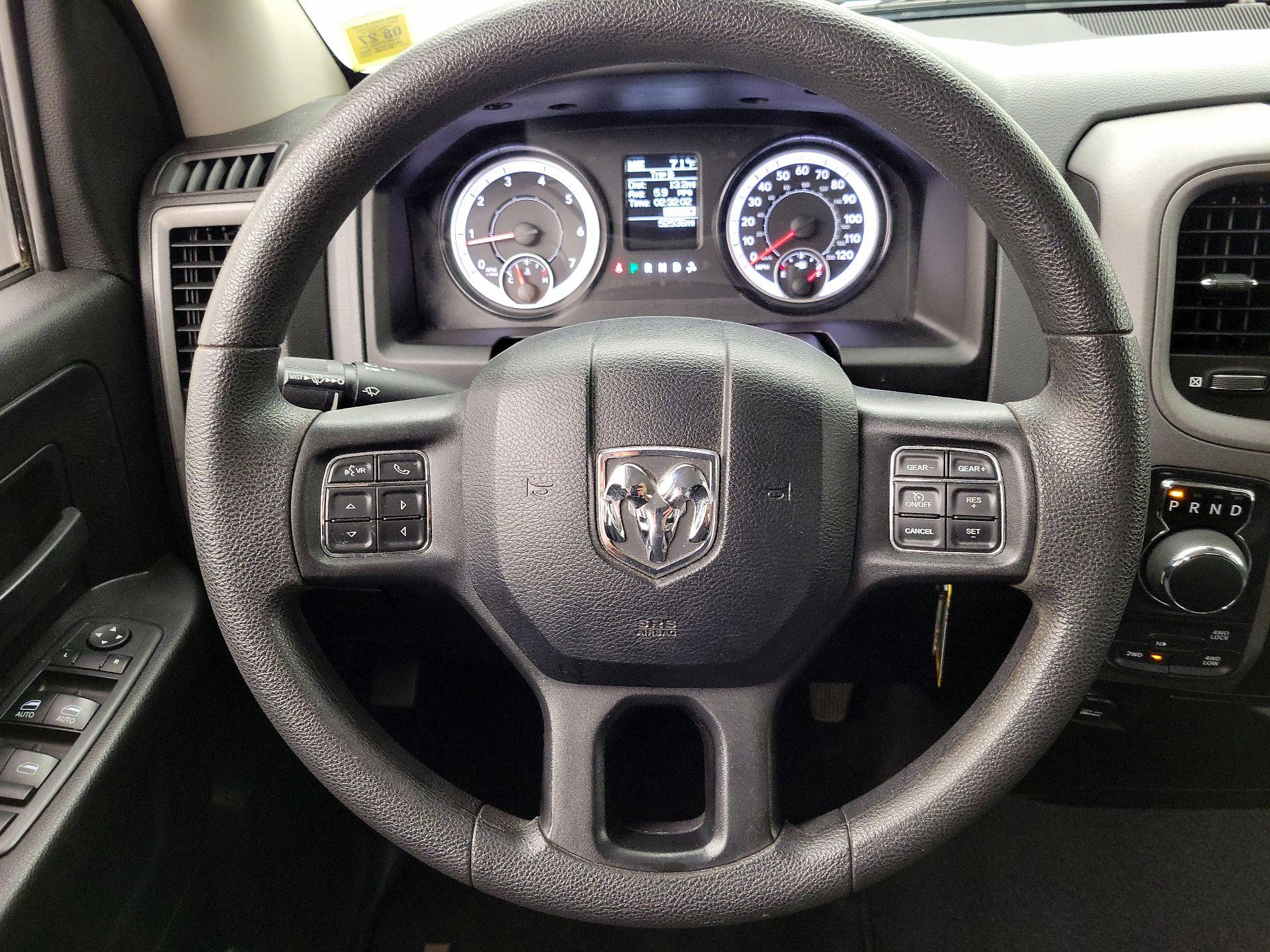 Thumbnail: 2019 RAM 1500 Classic - 10