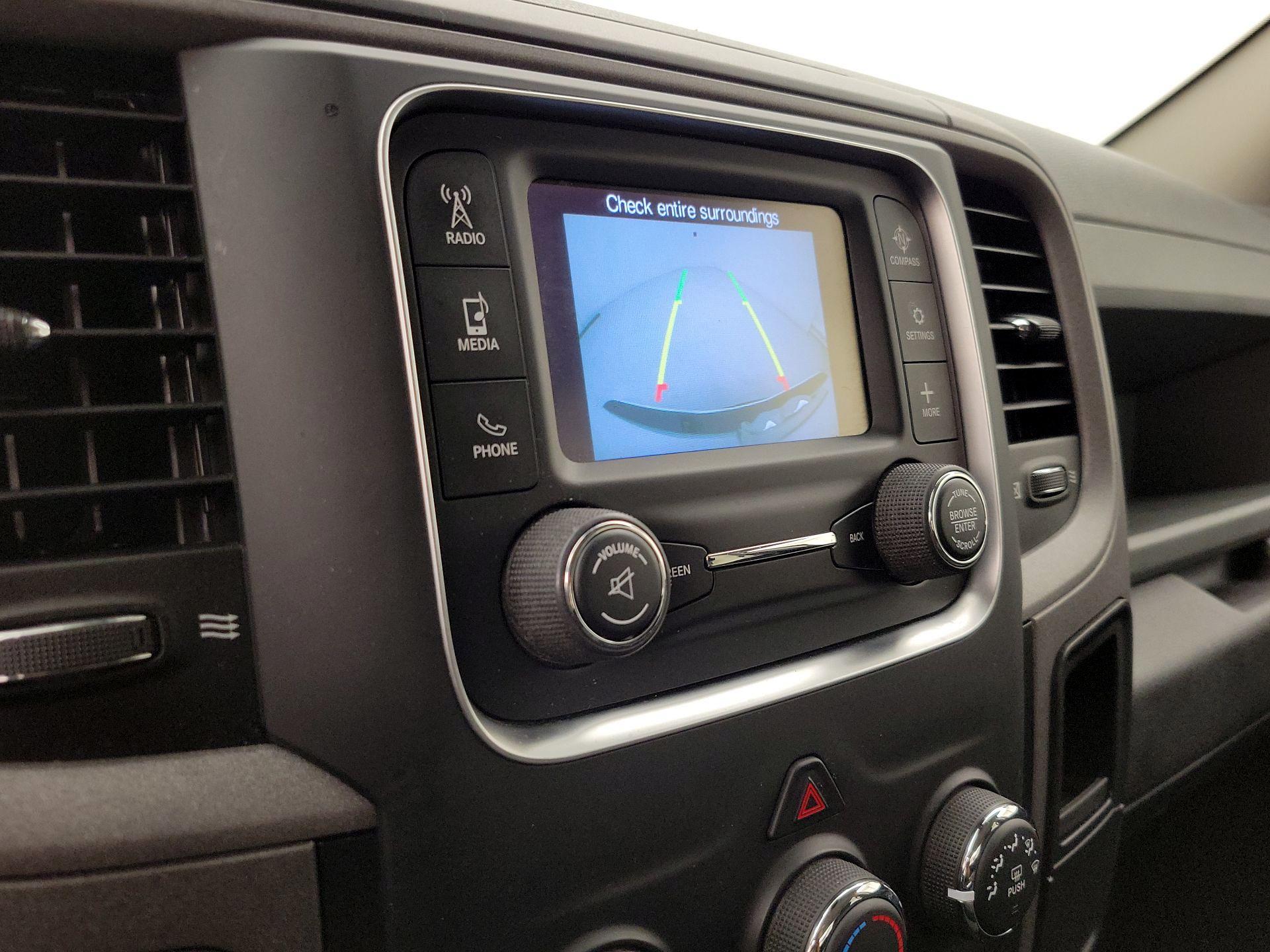 Thumbnail: 2019 RAM 1500 Classic - 14