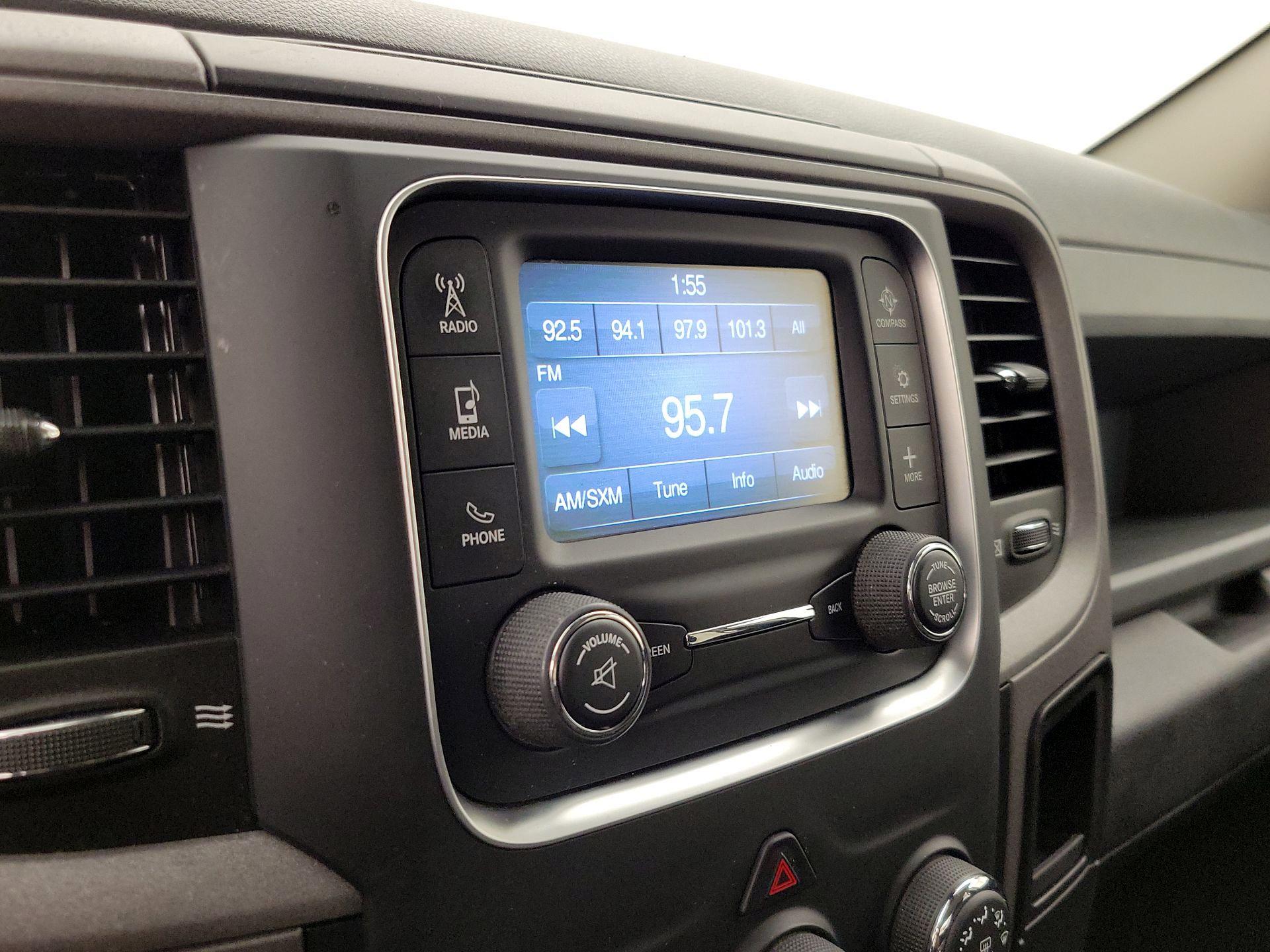 Thumbnail: 2019 RAM 1500 Classic - 15