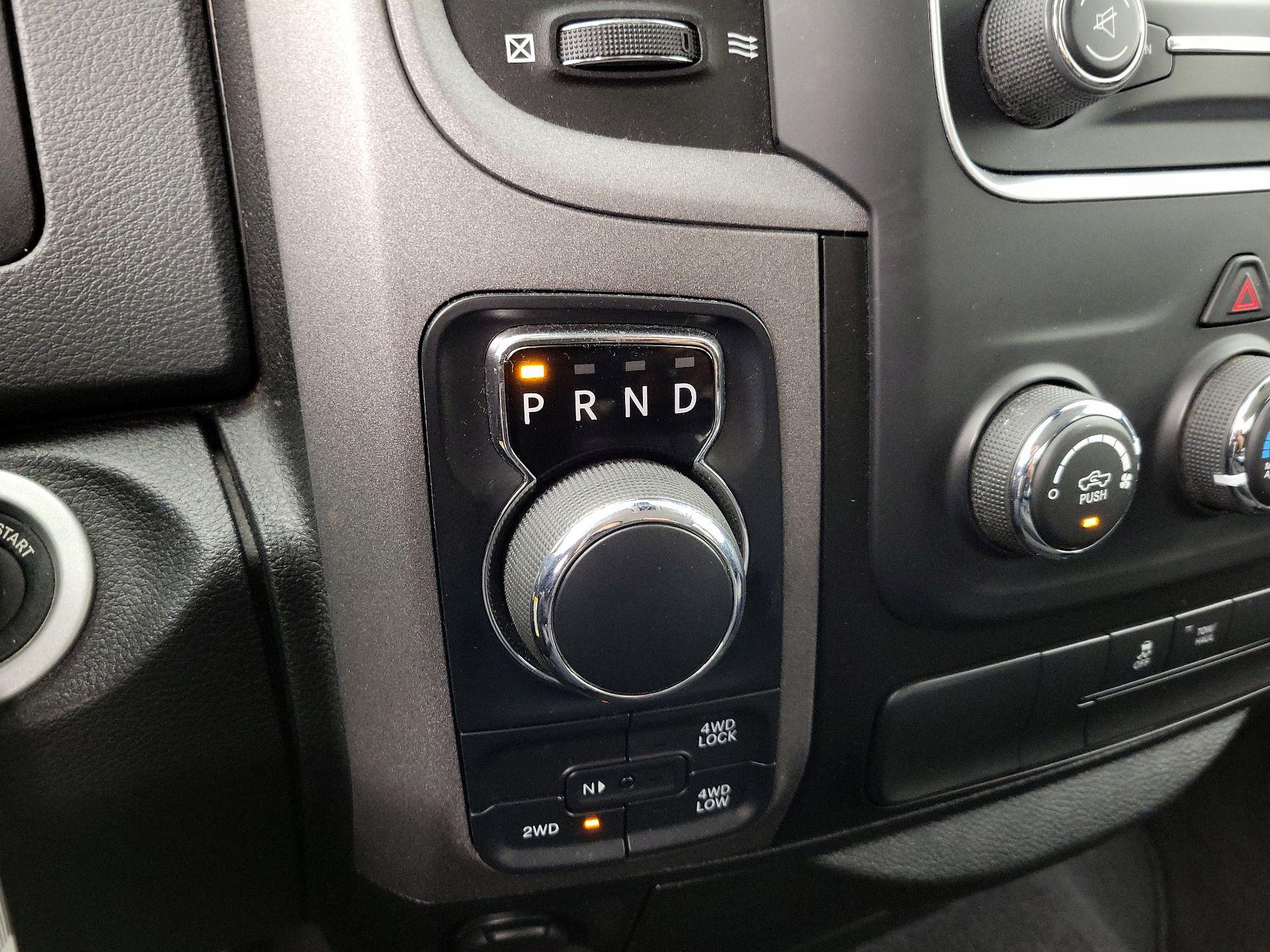 Thumbnail: 2019 RAM 1500 Classic - 17
