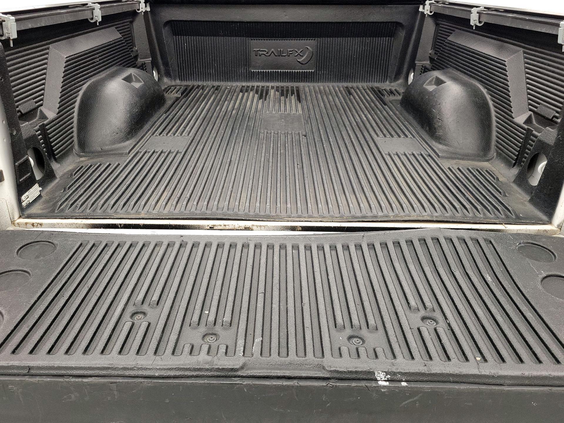 Thumbnail: 2019 RAM 1500 Classic - 20