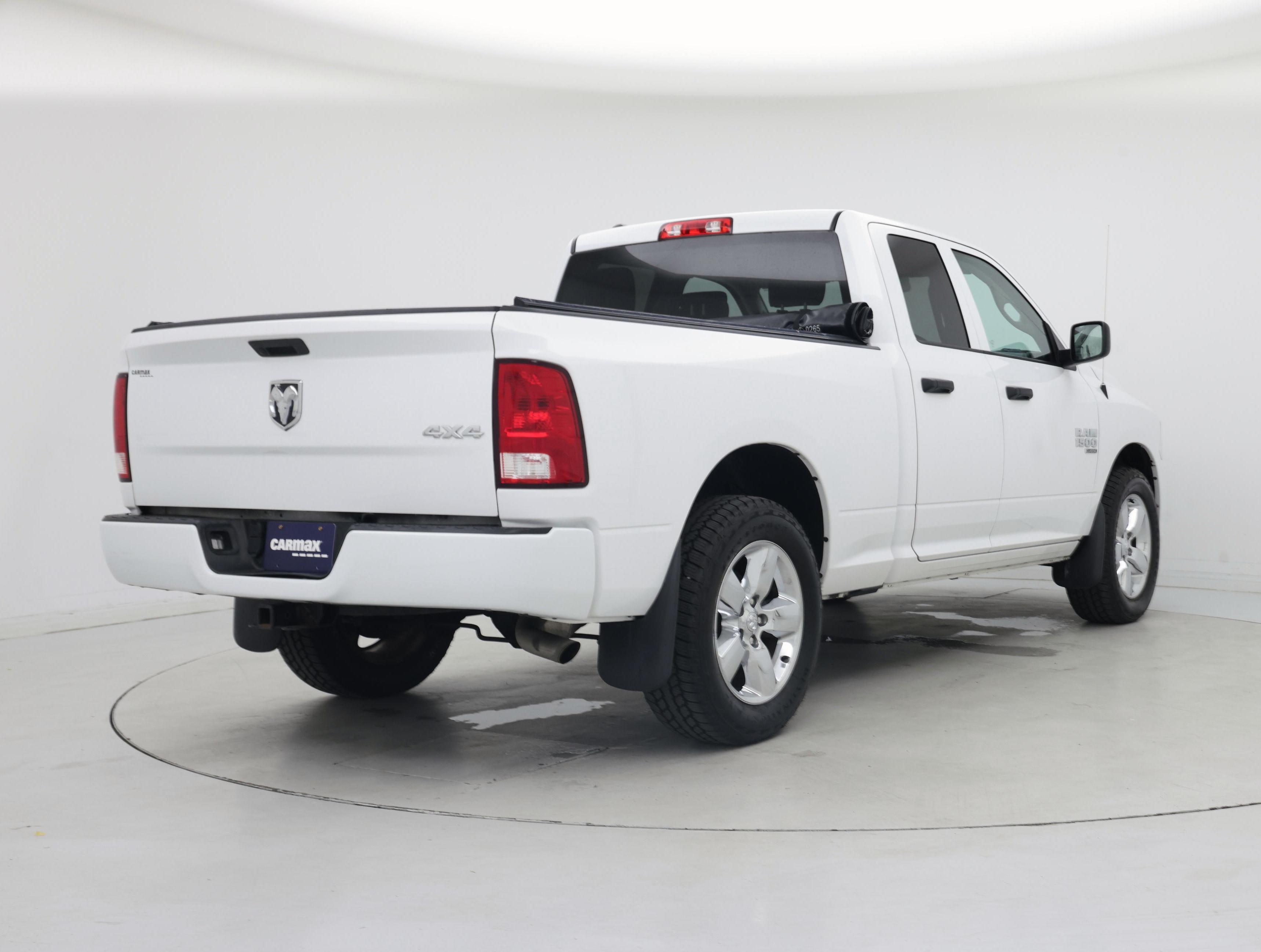 Thumbnail: 2019 RAM 1500 Classic - 8