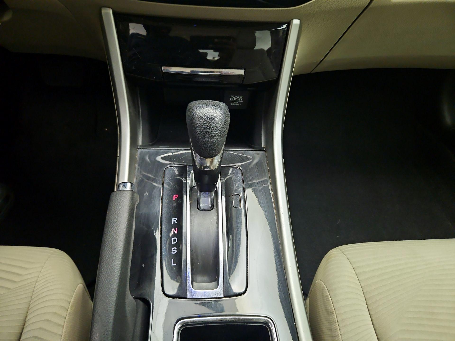 Thumbnail: 2017 Honda Accord - 16