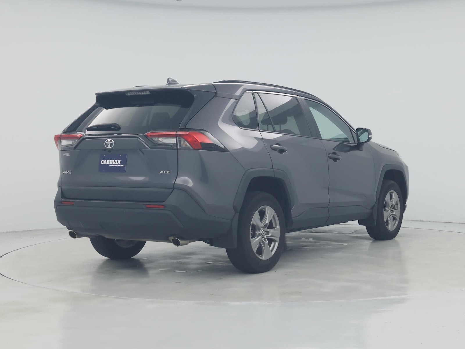 2024 Toyota RAV4 XLE - Photo 9
