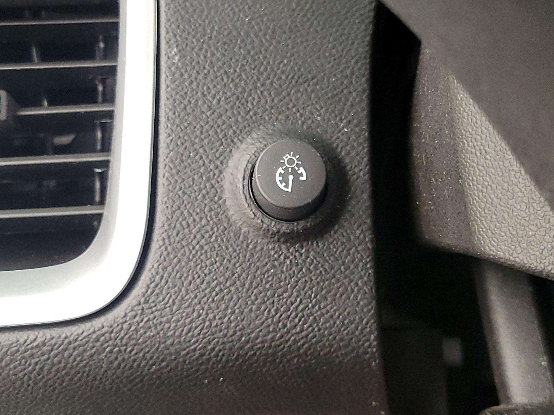 Thumbnail: 2015 Chevrolet Equinox - 13