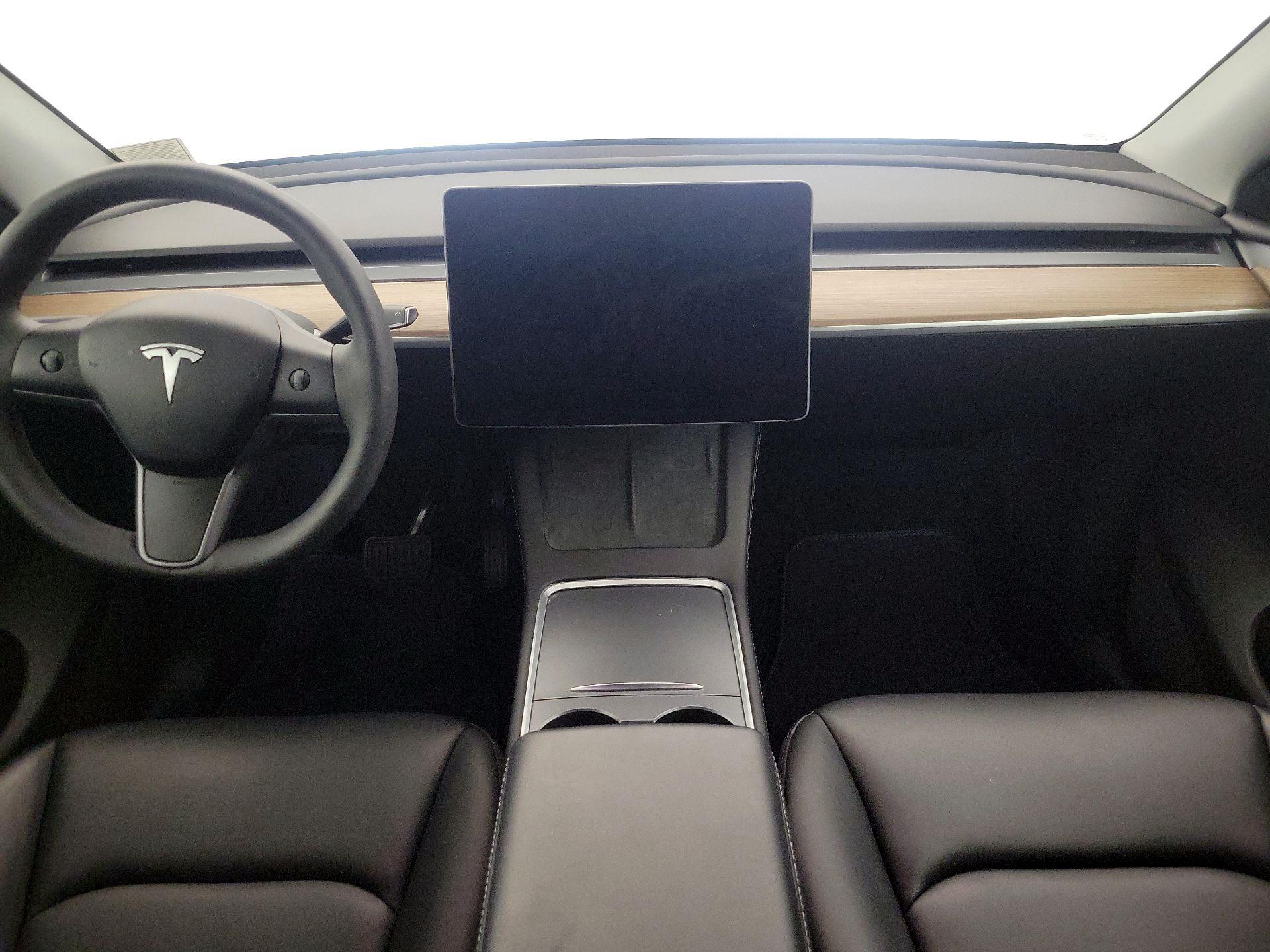 Thumbnail: 2025 Tesla Model Y - 9