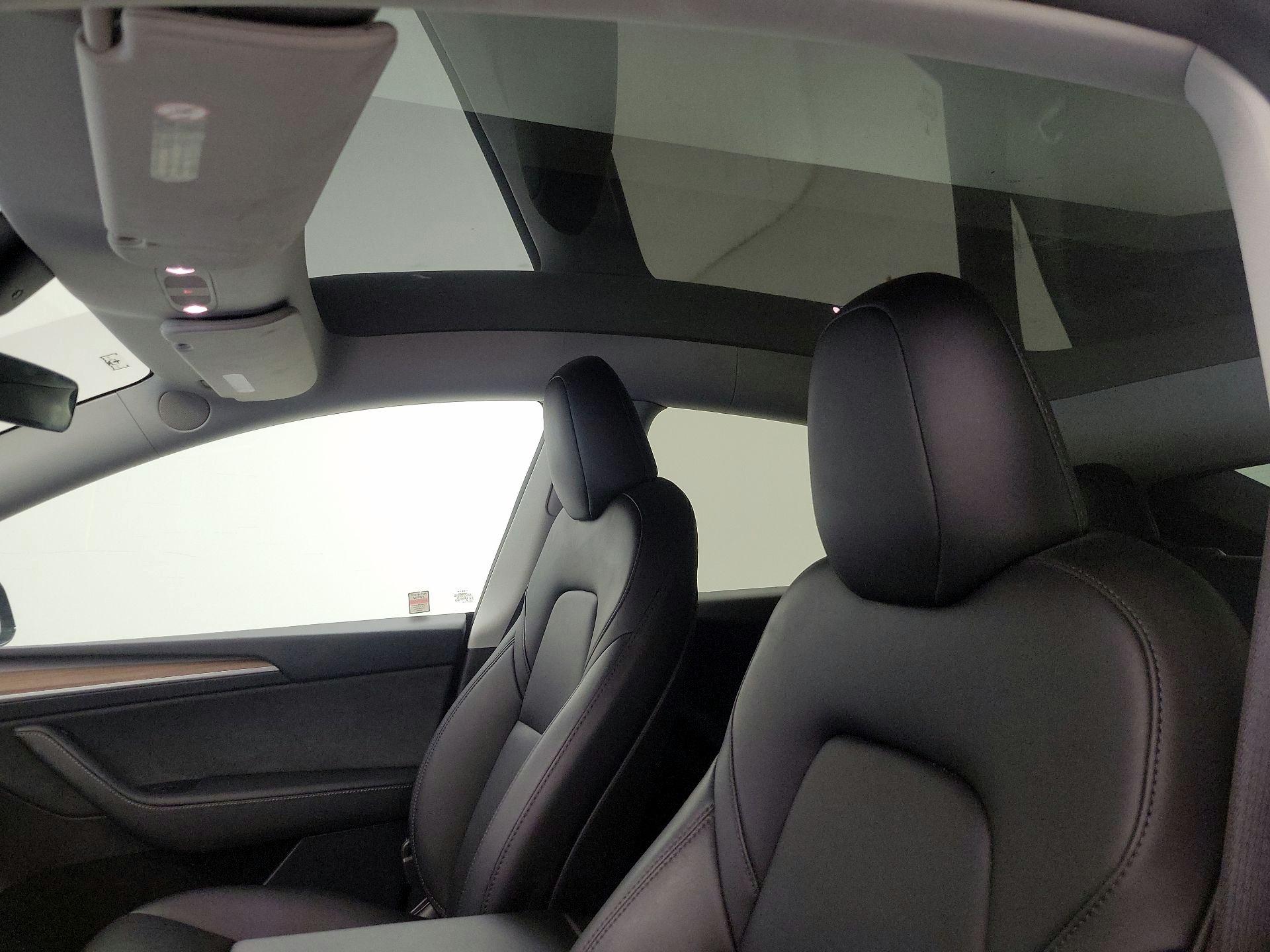Thumbnail: 2025 Tesla Model Y - 18