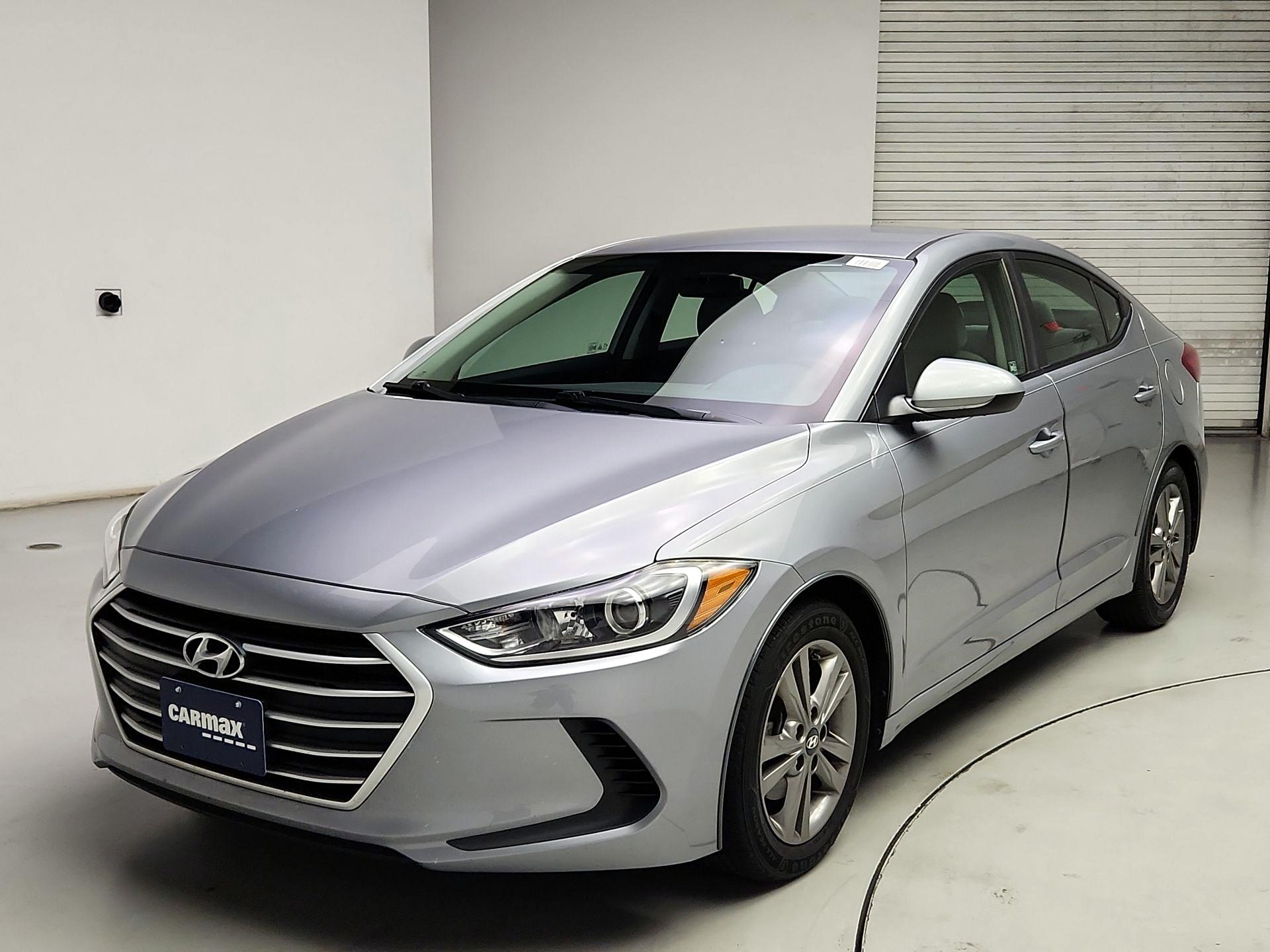 Thumbnail: 2017 Hyundai Elantra - 3