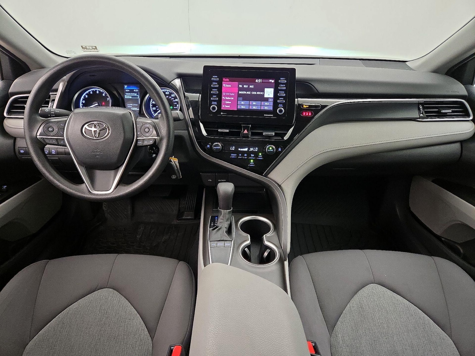 2023 Toyota Camry LE - Photo 10