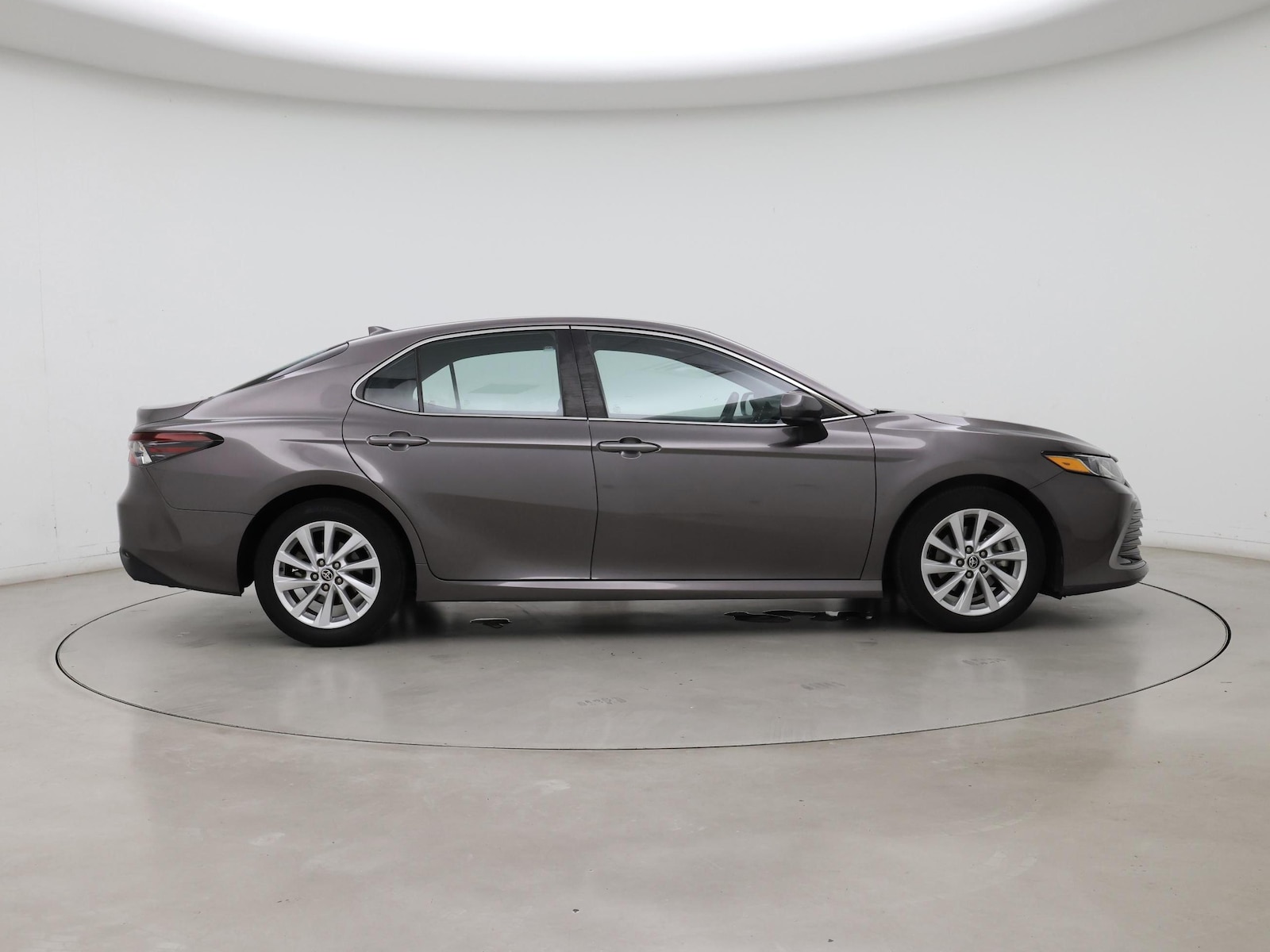 2023 Toyota Camry LE - Photo 8