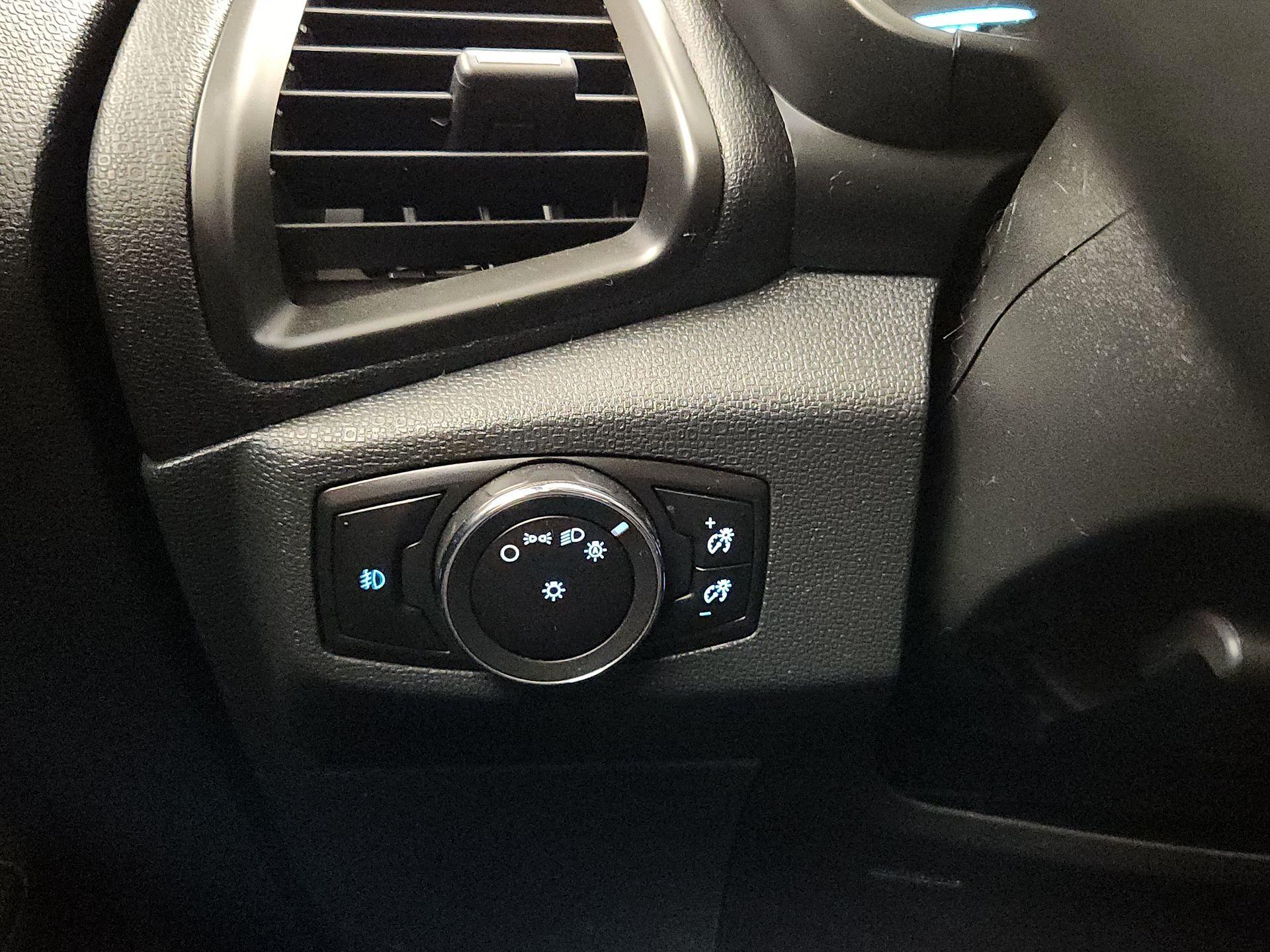 Thumbnail: 2019 Ford EcoSport - 13