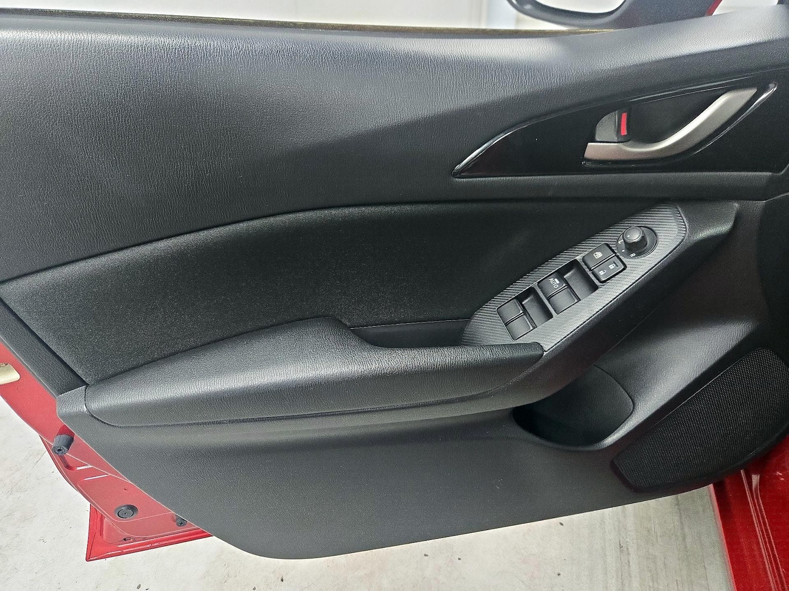 2015 Mazda MAZDA3 i Sport - Photo 13