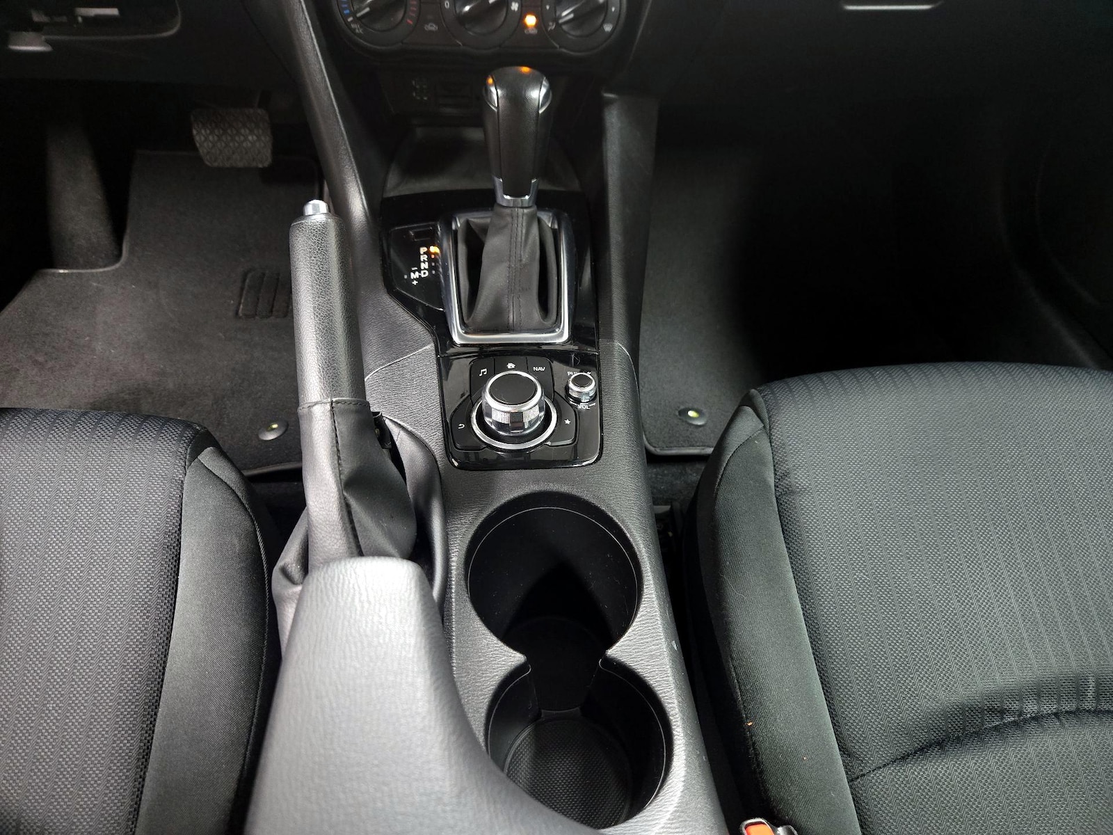 2015 Mazda MAZDA3 i Sport - Photo 17